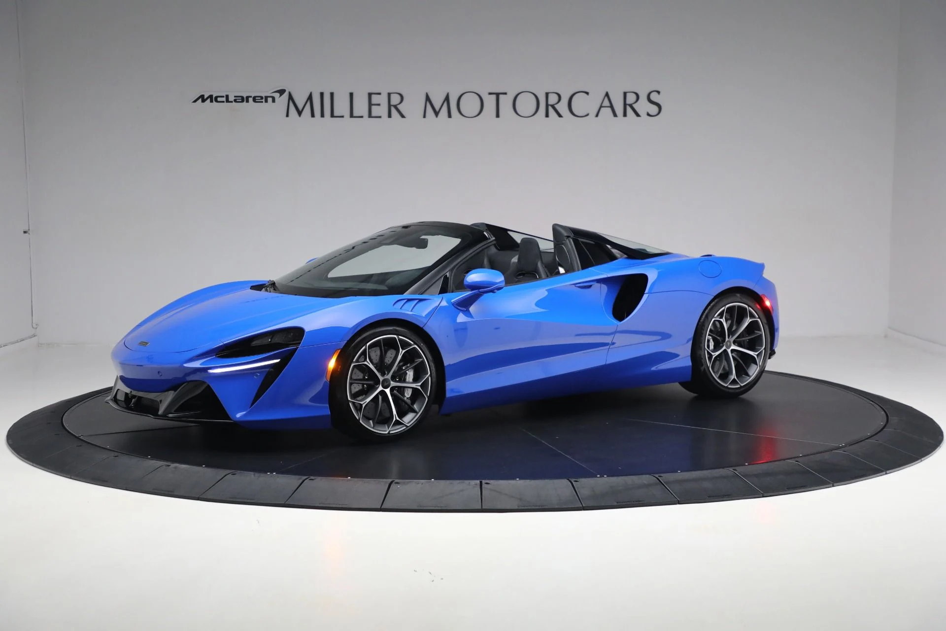 mph001_1145916192_New_2025_Mc_Laren_Artura_Spider_Performance_3681d5d2ab