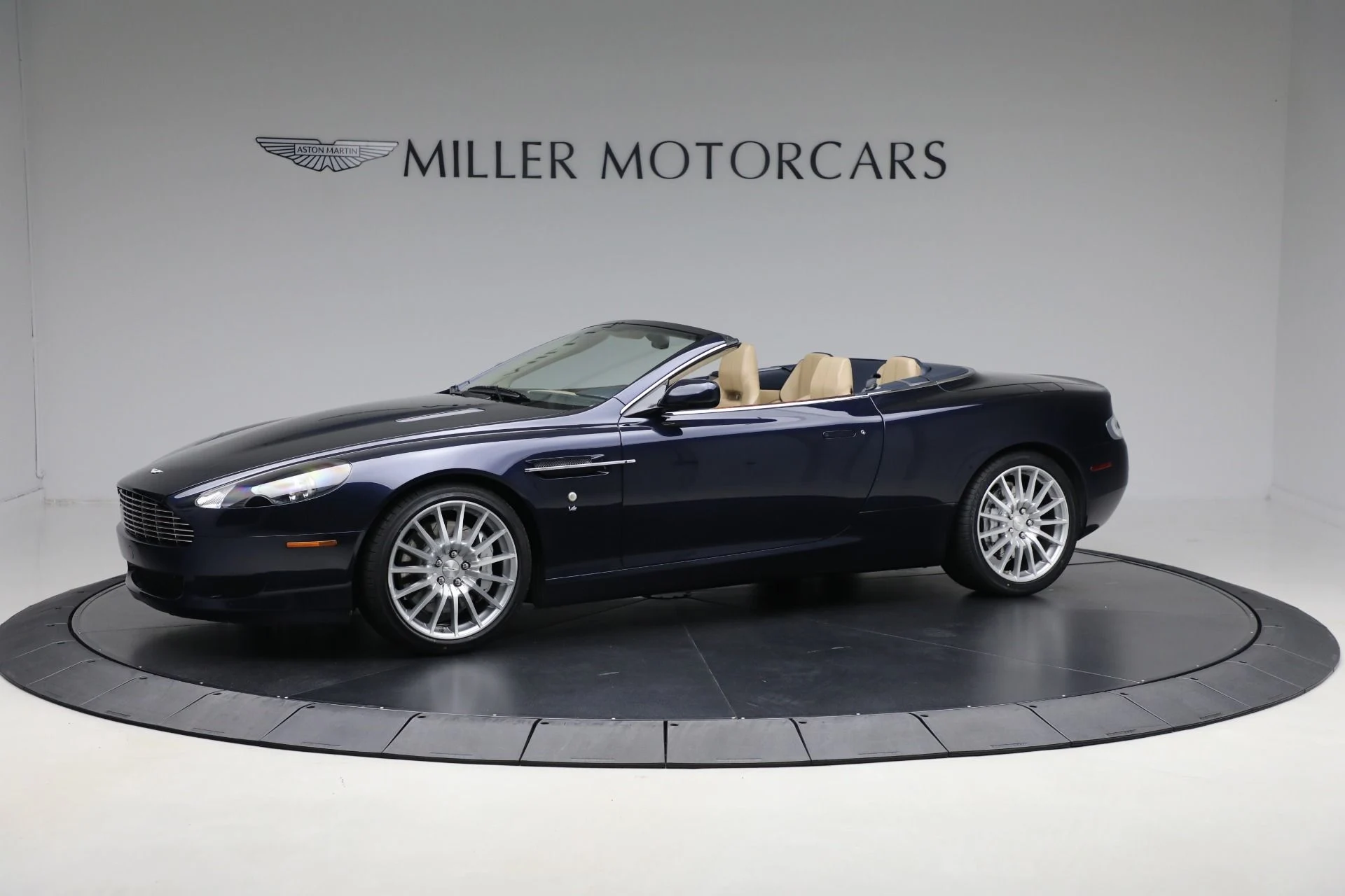 mph001_1152368067_Used_2007_Aston_Martin_DB_9_Volante_8af808b5c7