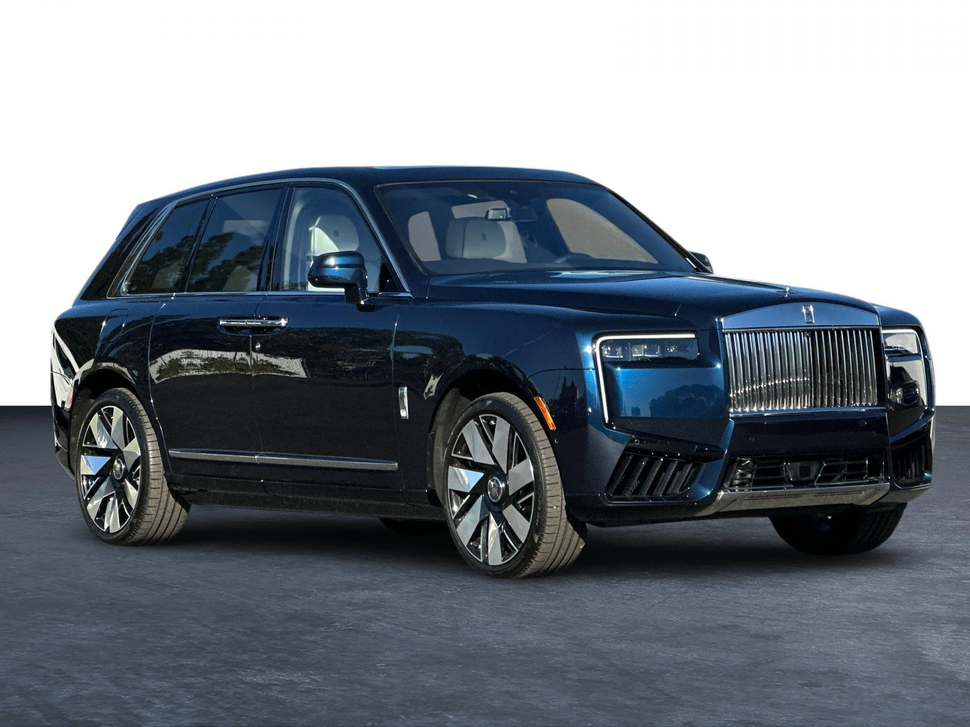mph001_1158974019_New_2025_Rolls_Royce_Cullinan_1761746921_4afe60e6c0