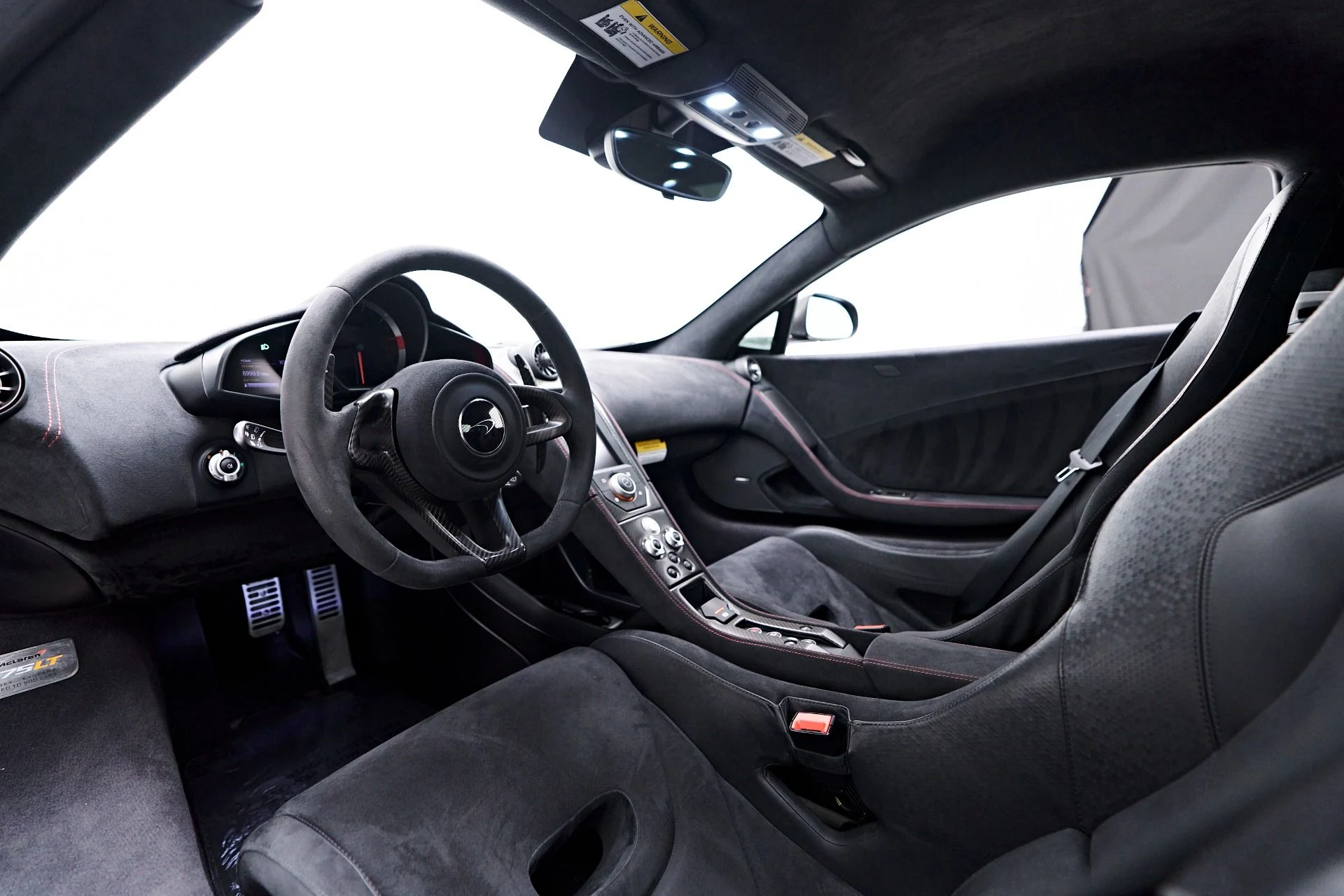 mph001_1161598607_Used_2016_Mc_Laren_675_LT_Base_1756862737_3f925dd67f
