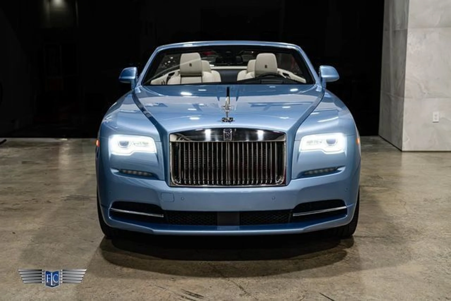 mph001_1165935395_used_2017_rolls_royce_dawn_convertible_9689_23094548_6_640_dd117822ba