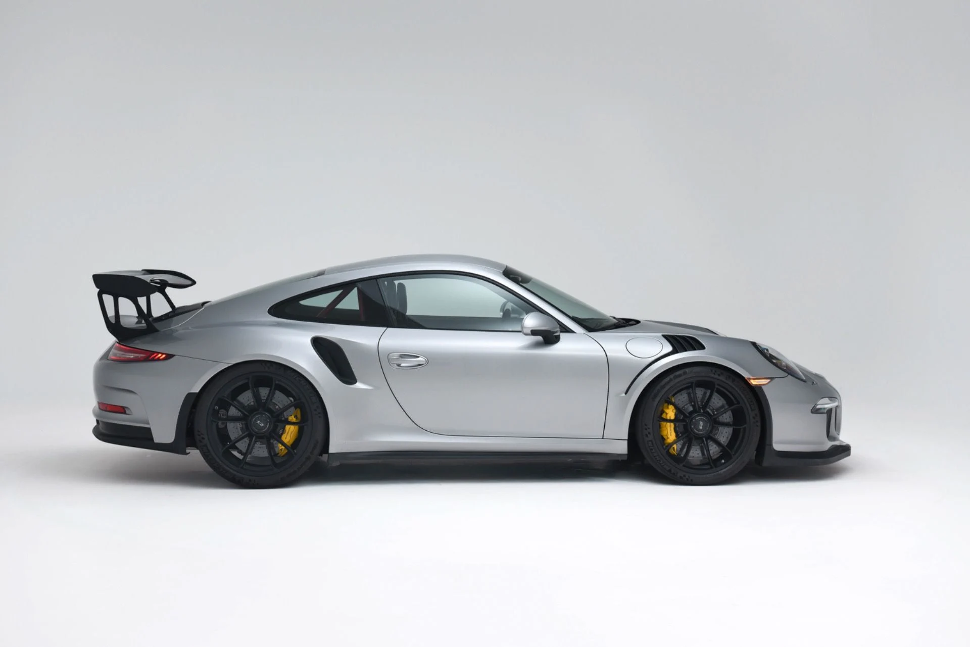 mph001_1167404877_Used_2016_Porsche_911_GT_3_RS_1779139297_f0269e082c
