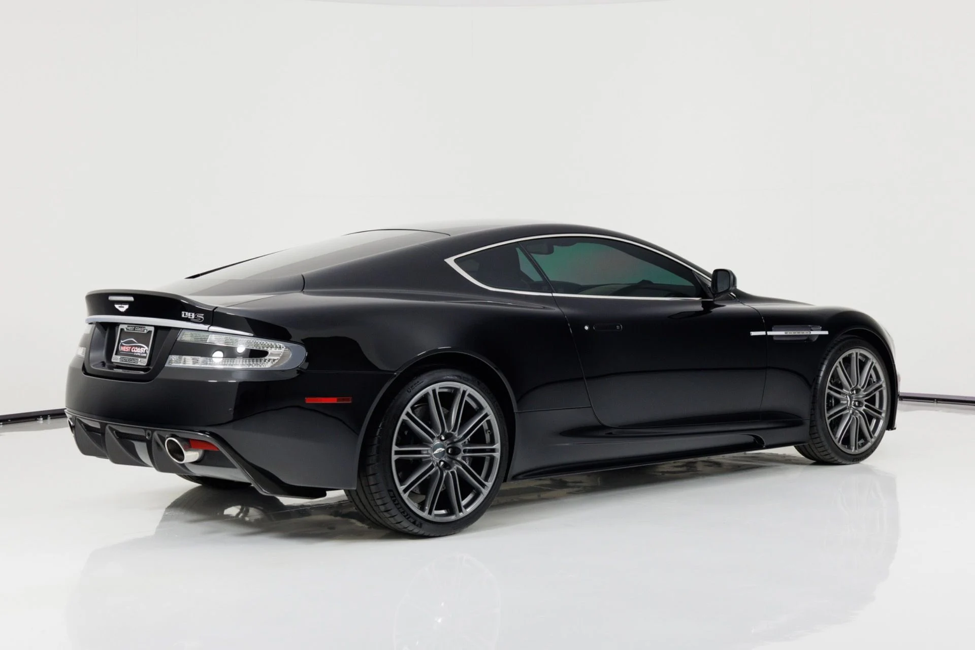 mph001_1176510585_Used_2009_Aston_Martin_DBS_1776813491_43e4245702