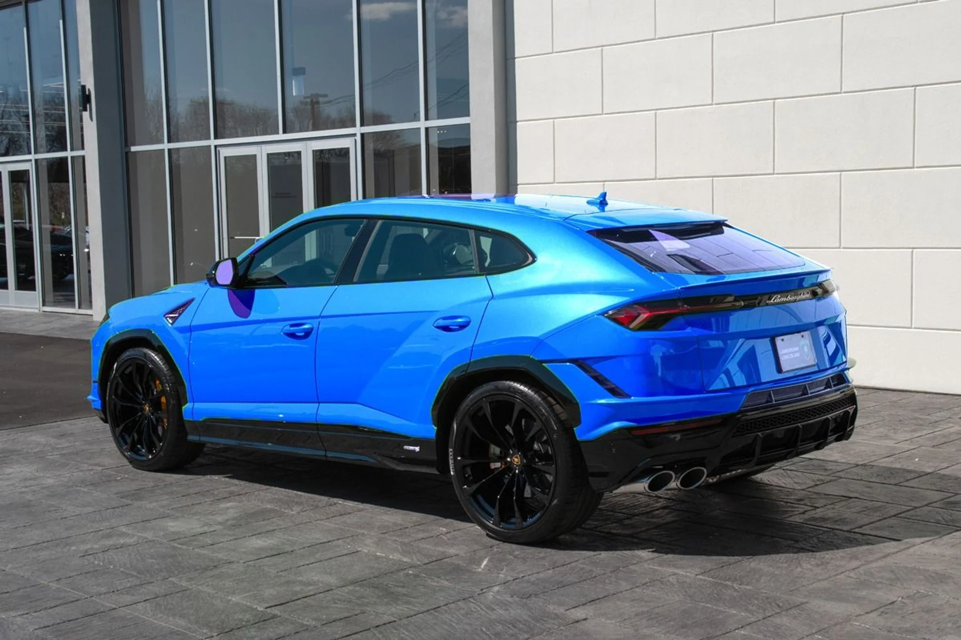 mph001_1178376564_Used_2024_Lamborghini_Urus_S_1771614991_8059a2d5d7