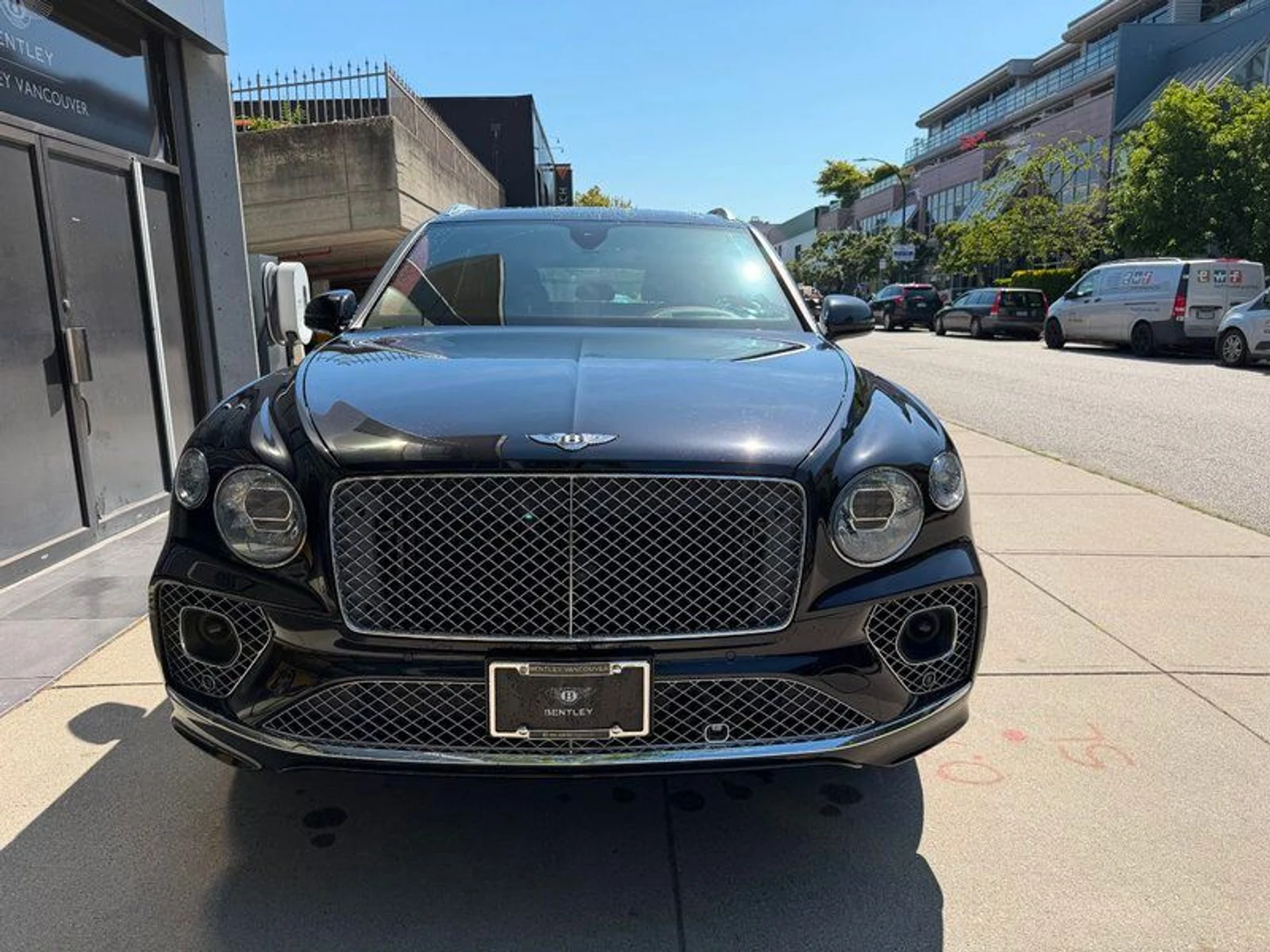 mph001_1180850927_38487562_02411_2021_bentley_bentayga_002_c9a4b06dce
