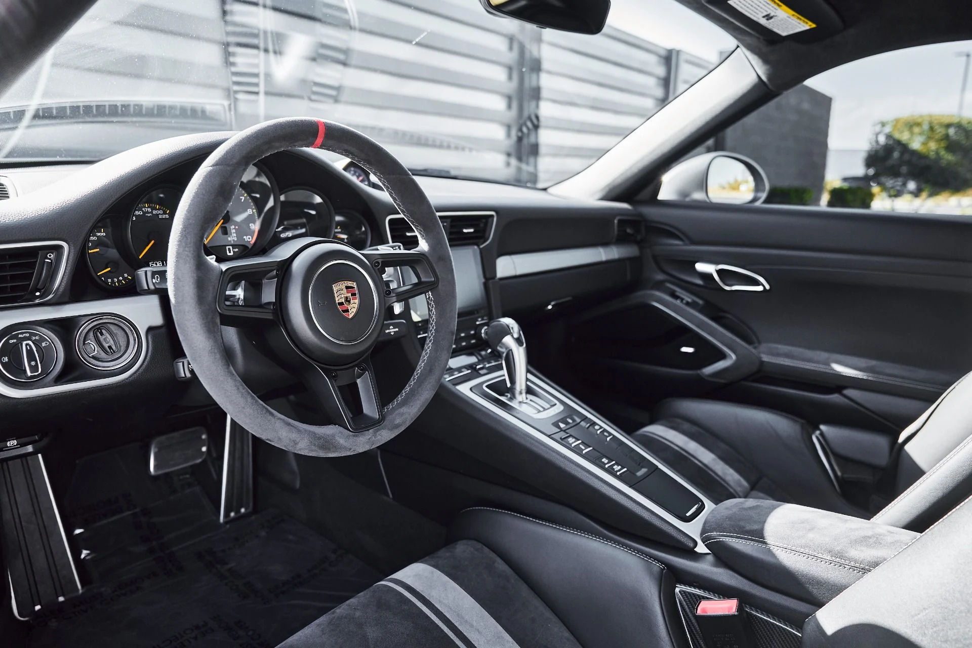 mph001_1188927794_Used_2018_Porsche_911_GT_3_1778891383_2e6a0762ea