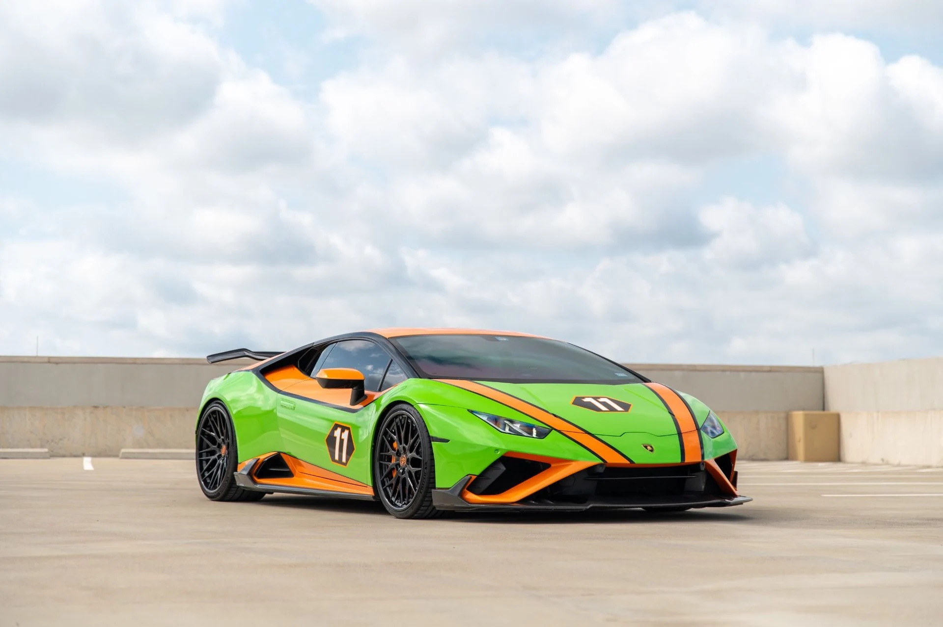 mph001_1193918072_Used_2021_Lamborghini_Huracan_EVO_1753824256_04cd946914