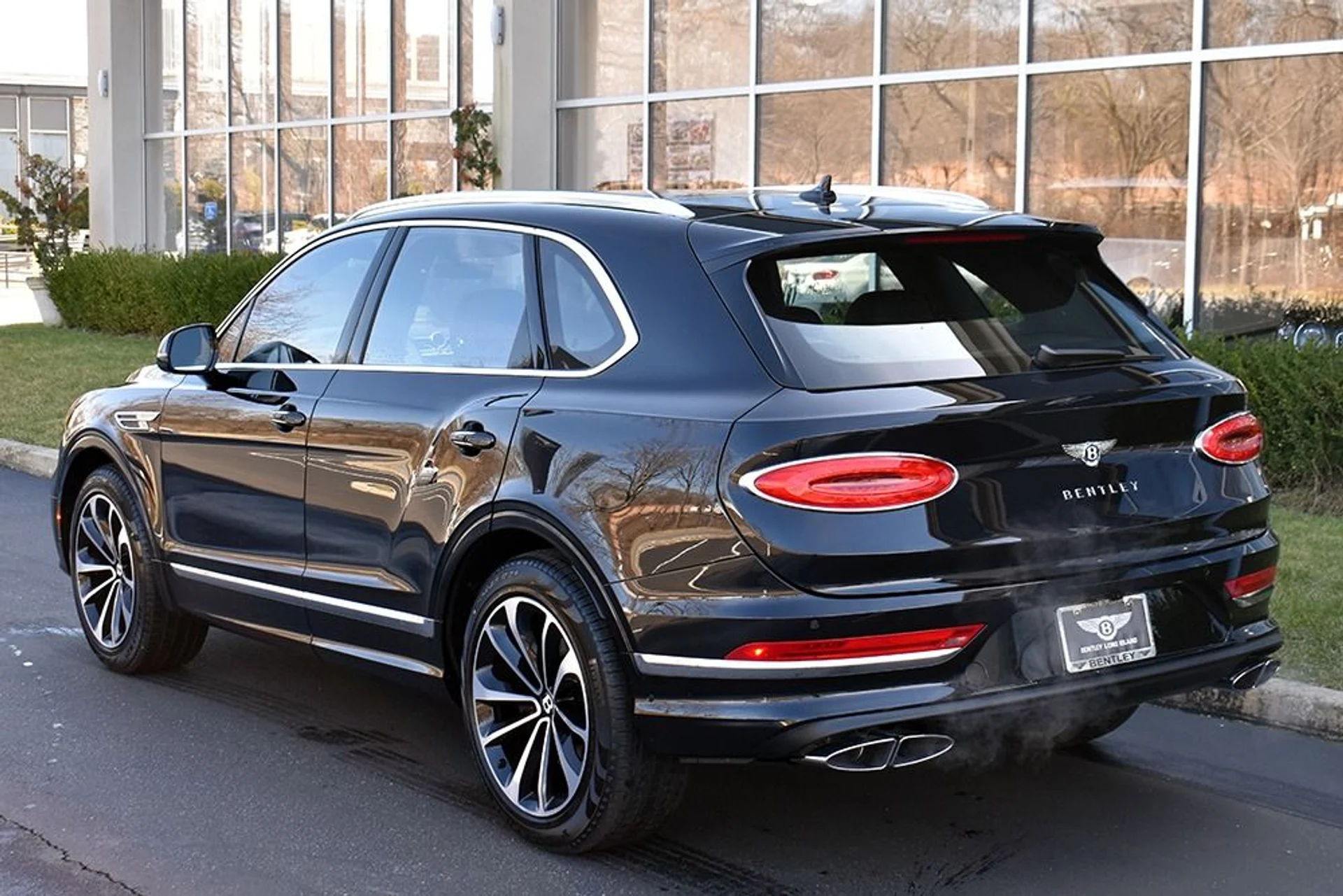 mph001_1203312086_Used_2023_Bentley_Bentayga_V8_V8_1677534790_e85526e120