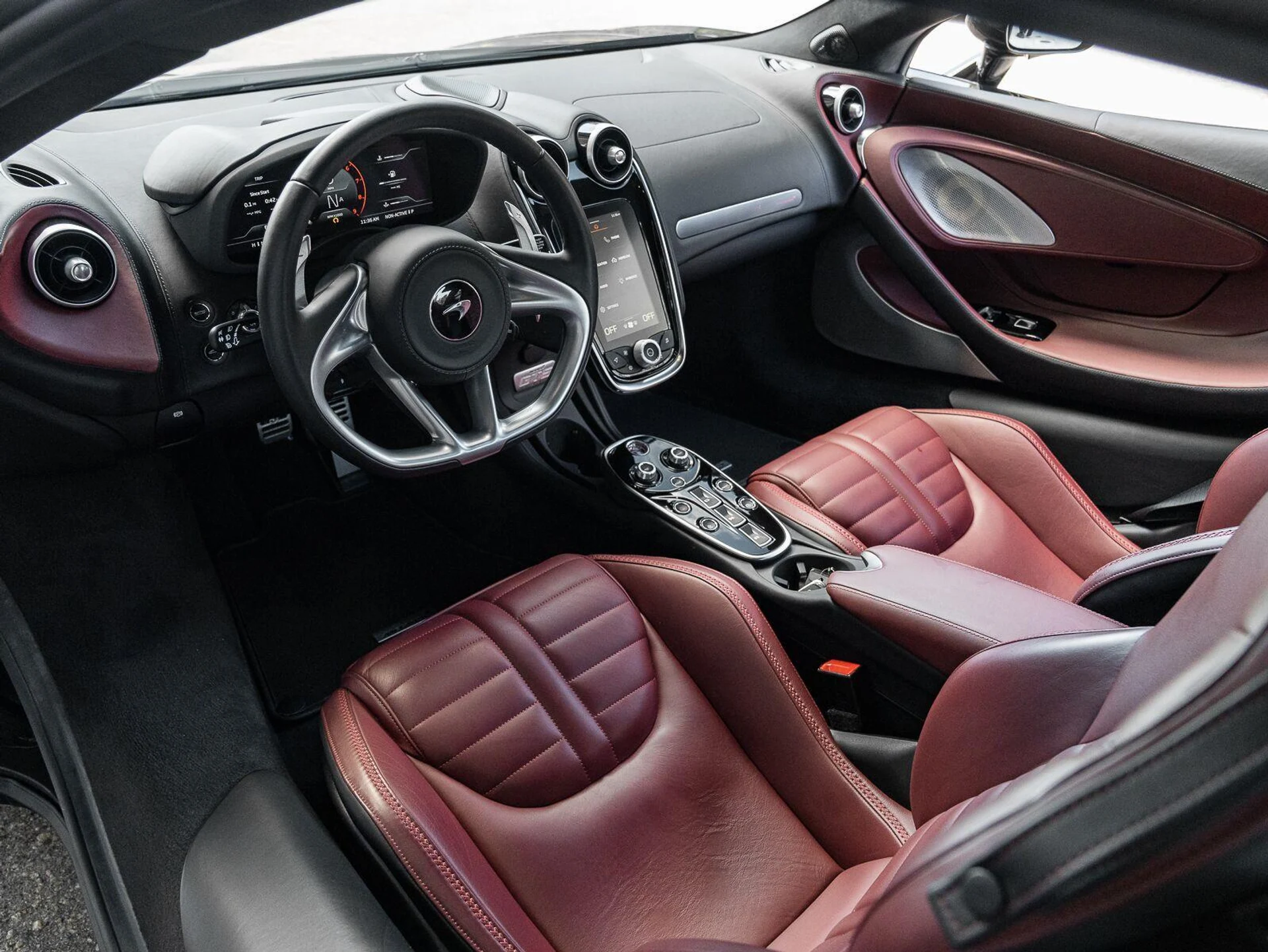 mph001_1212875857_Used_2025_Mc_Laren_GTS_Performance_1784923314_fa4082808e