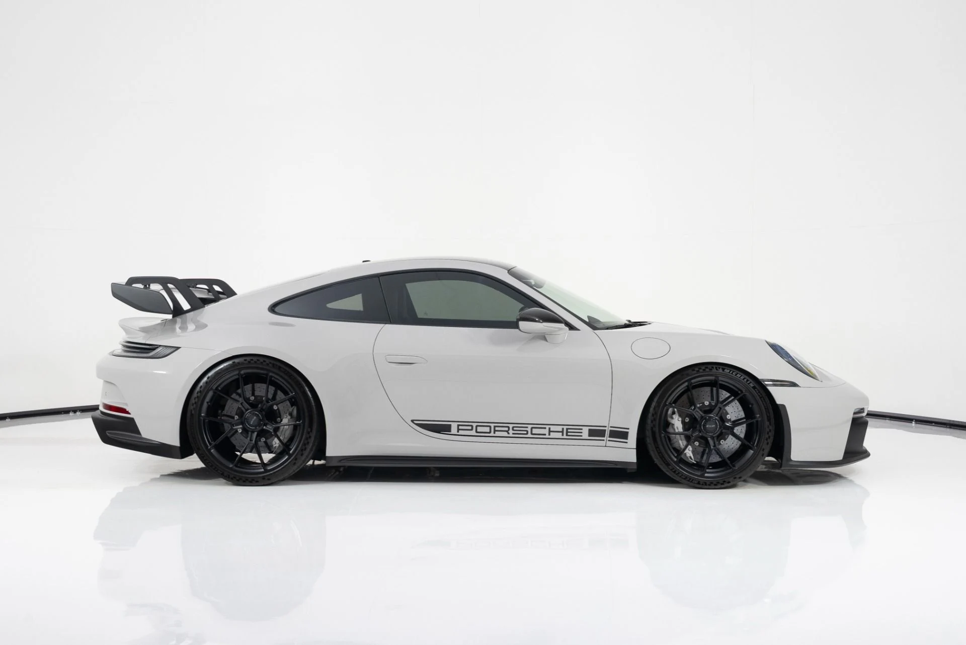 mph001_121433120_Used_2022_Porsche_911_GT_3_1772126171_96e5ee74da