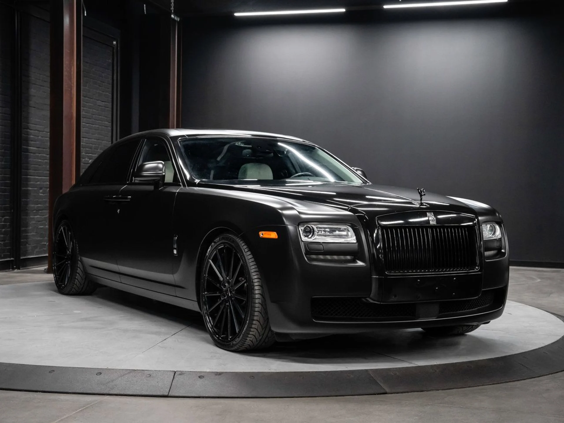mph001_1220232803_rolls_royce_ghost_2012_cda49b6e0e