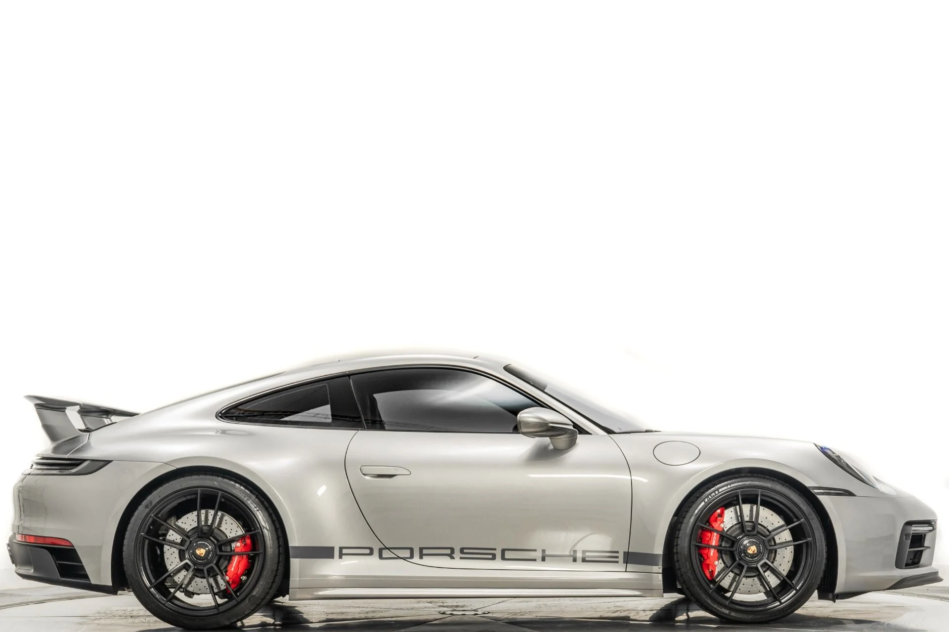 mph001_1220906137_Used_2022_Porsche_911_Carrera_4_GTS_1761075879_85dd0dd539