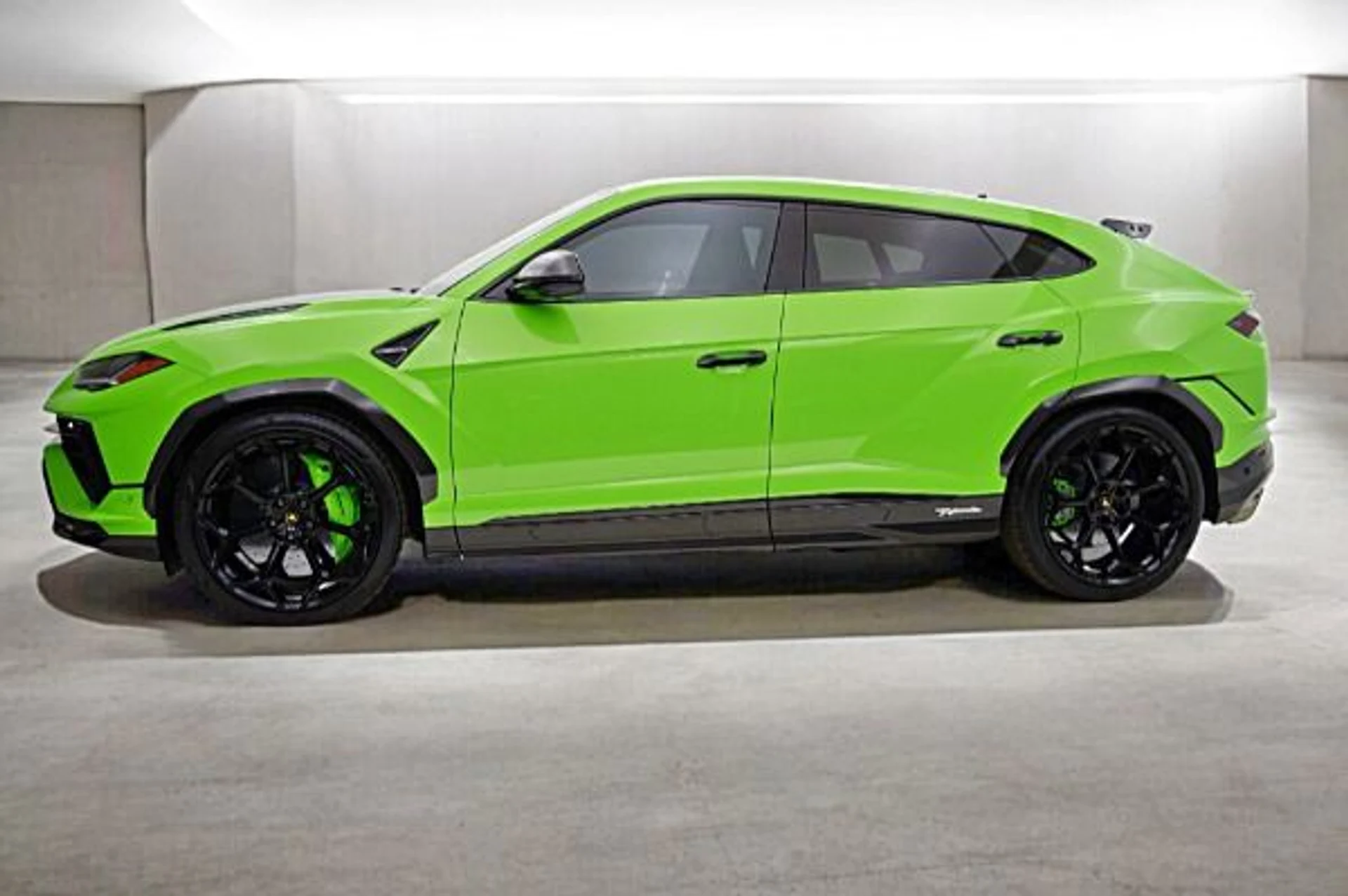 mph001_1227717527_Used_2024_Lamborghini_Urus_Performante_SELEZIONE_PRE_OWNED_CERTIFIED_80e0da202f