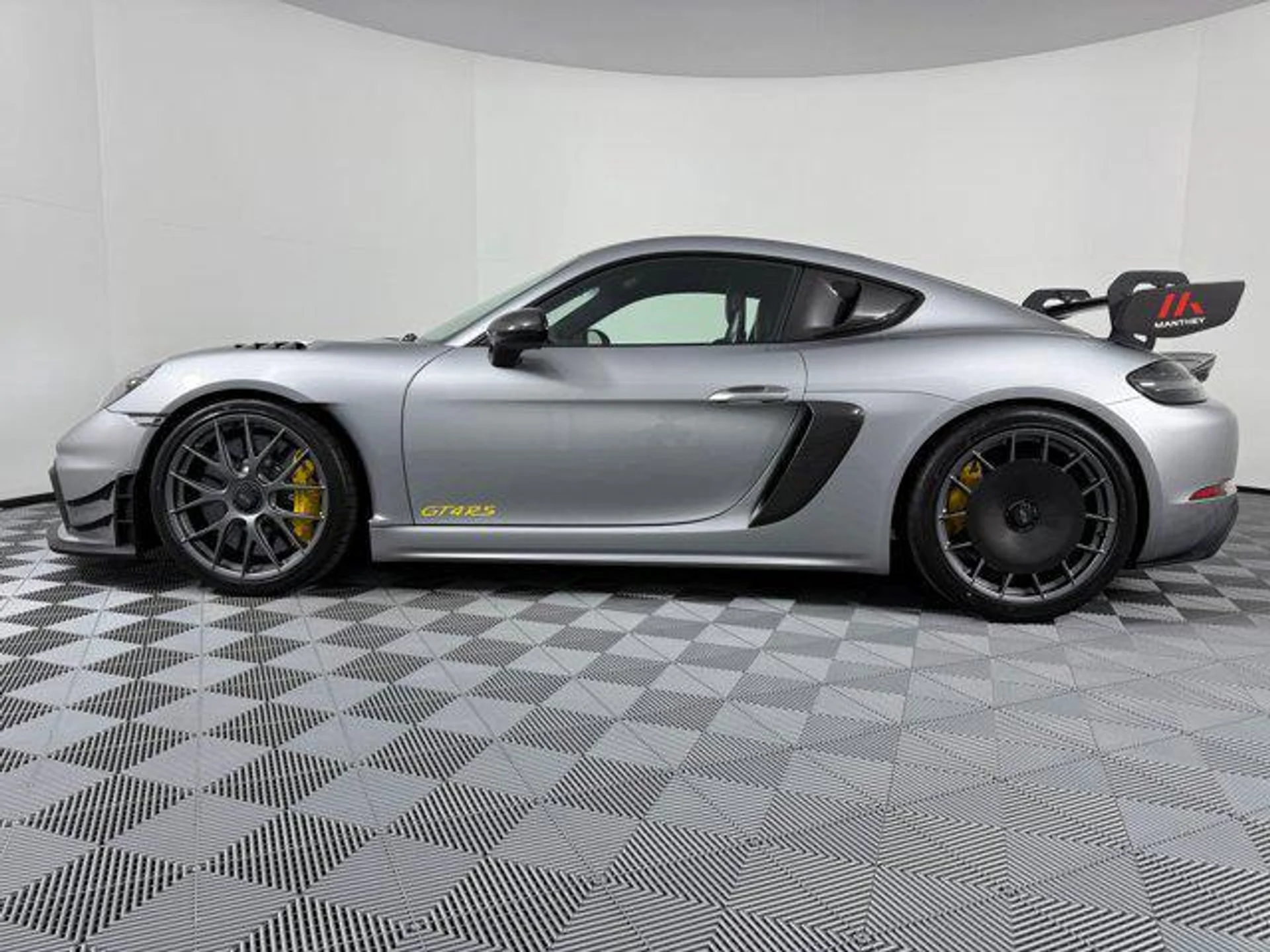 mph001_1235769437_H_Rvi_D_Cx_VV_7_J5bk4_9_F_Vo_UOTF_3_ZI_ed8cfdd9cc