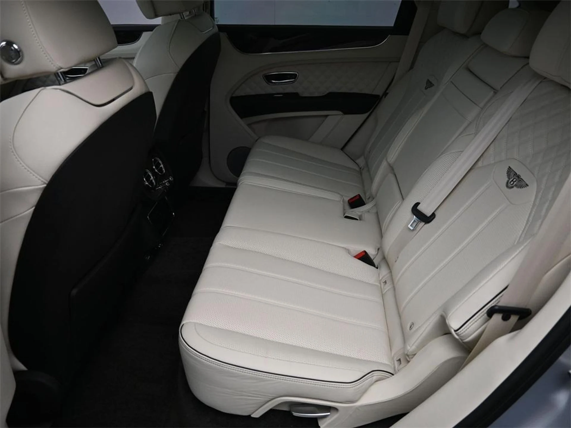 mph001_1241847181_cj4e7_D2qw_Hpdr_FK_3q_D2_Ik_Kk_SE_29e64e7b46