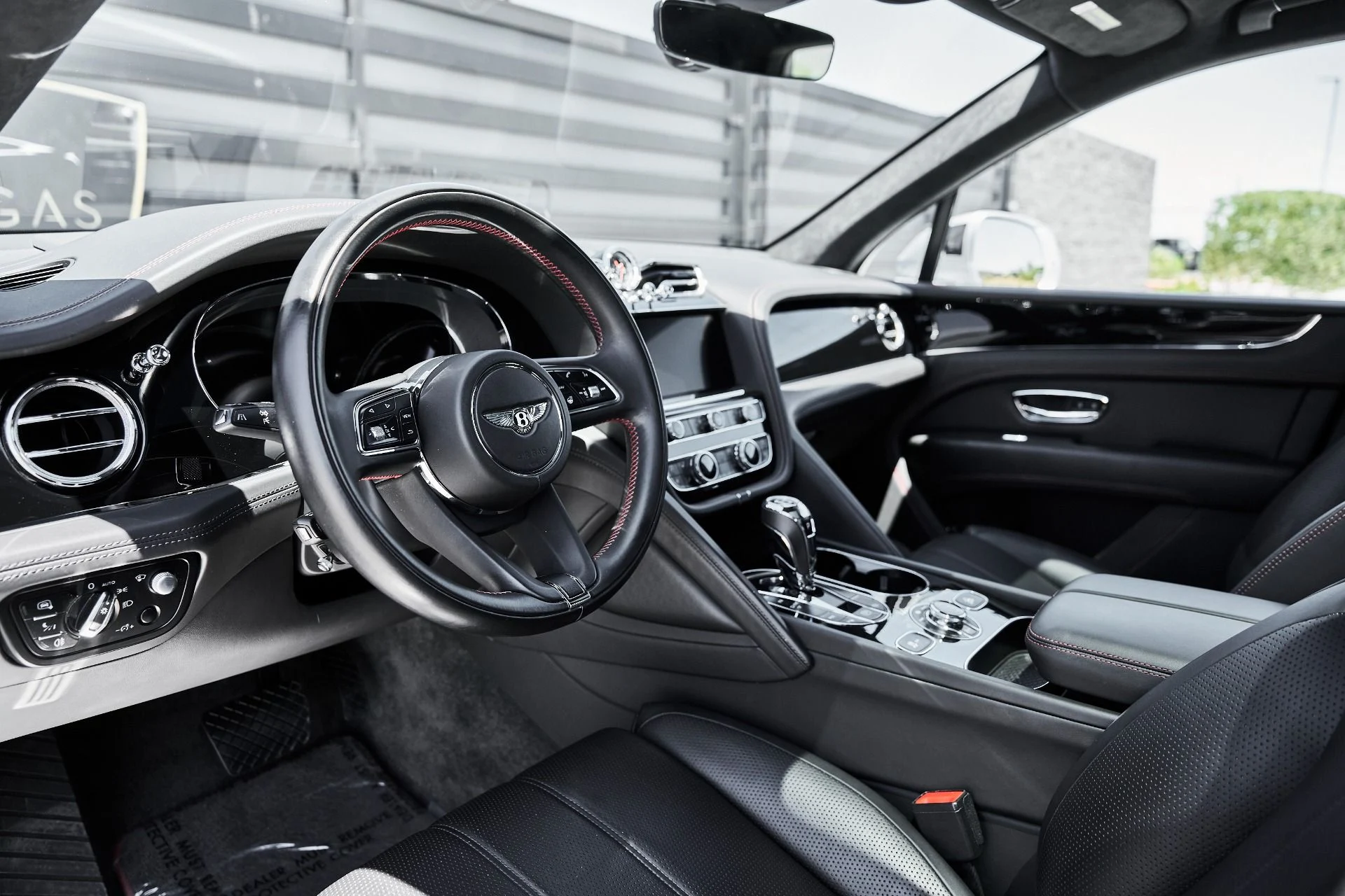 mph001_1246699510_Used_2021_Bentley_Bentayga_V8_1781574909_9e4af4f2be