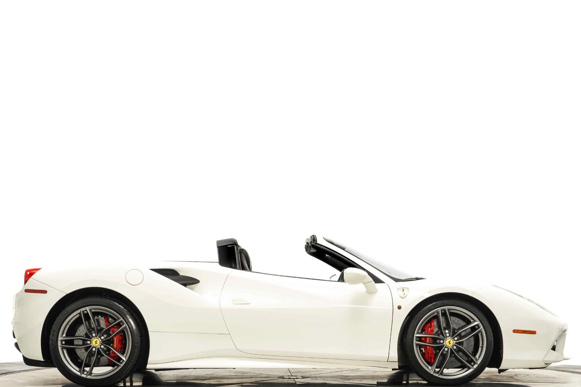 mph001_1258457945_Used_2017_Ferrari_488_Spider_1761946233_6410c27966