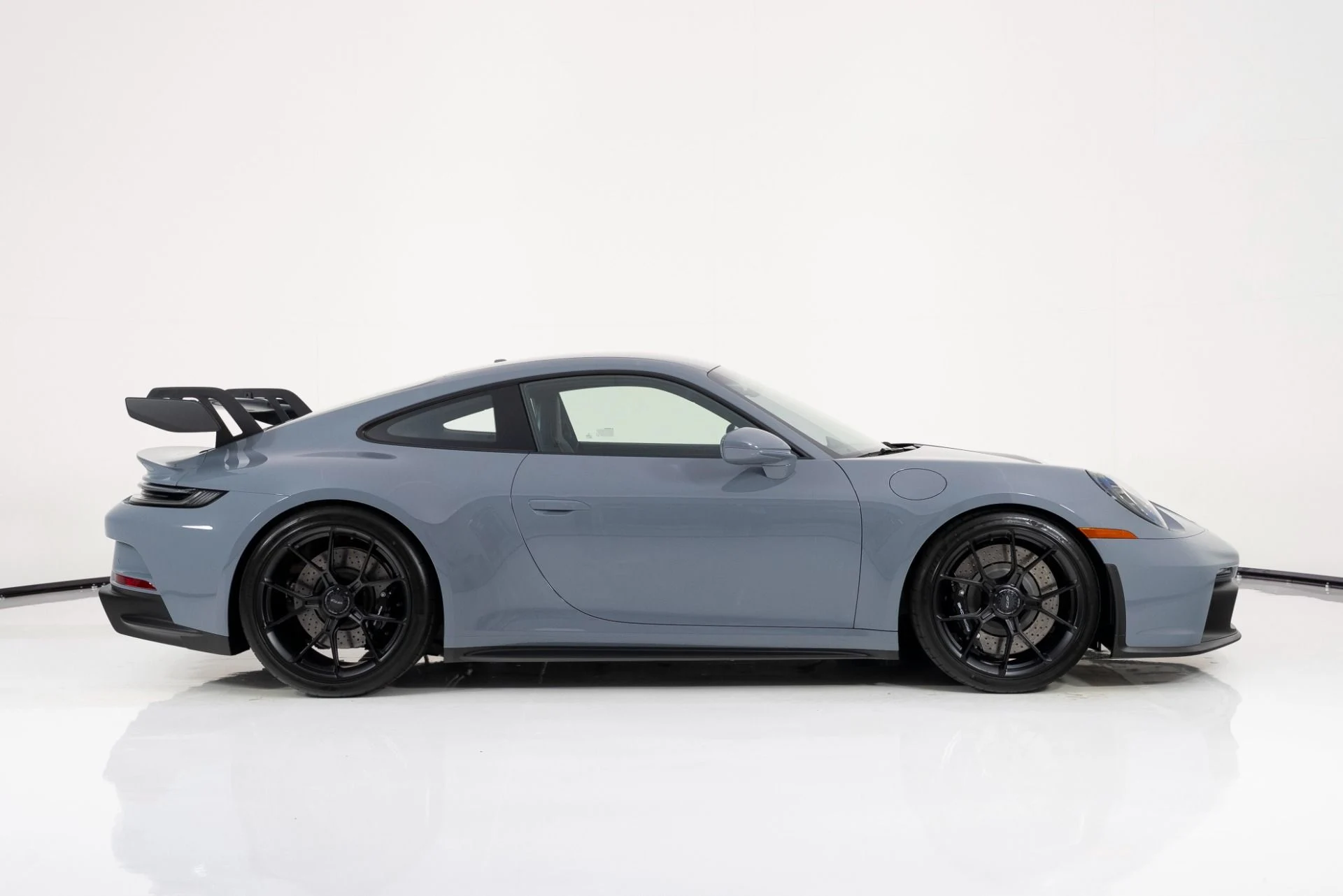 mph001_1272264524_Used_2024_Porsche_911_GT_3_1754347395_a3fb60d2ca