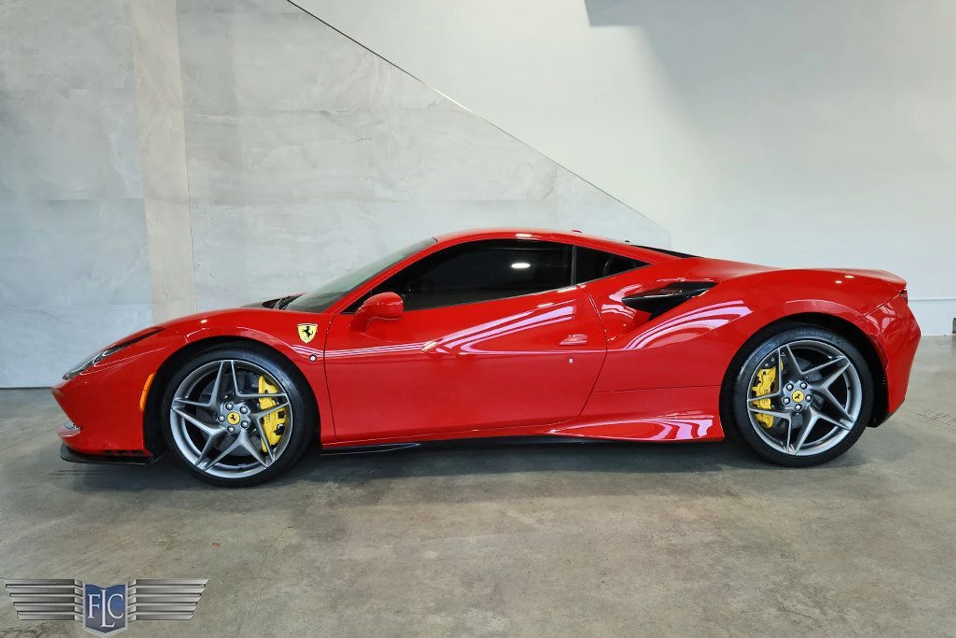 mph001_1277591646_used_2020_ferrari_f8_tributo_coupe_9689_22891893_2_1024_f791e943c5