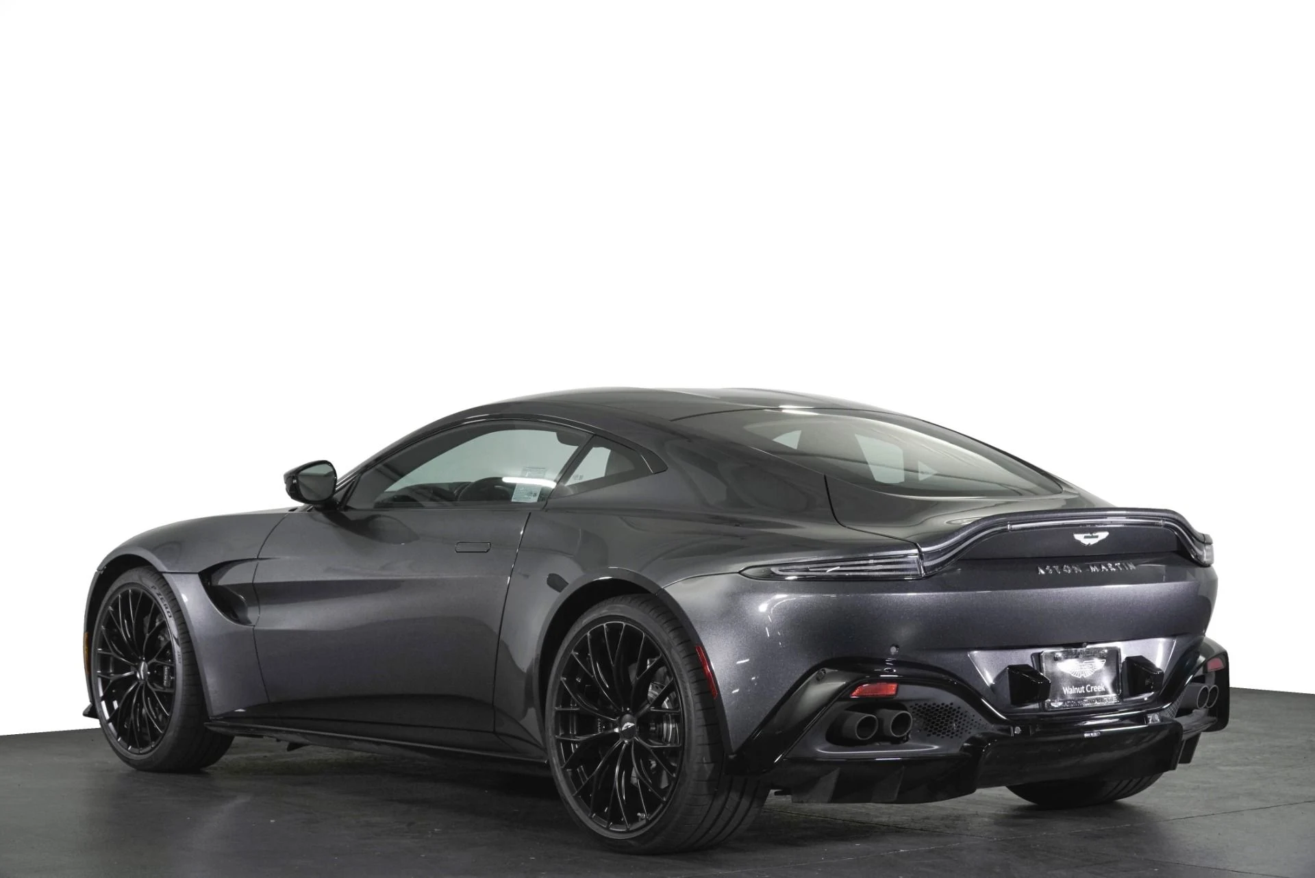 mph001_1283891628_Used_2023_Aston_Martin_Vantage_1779907330_59a1c5cfc4
