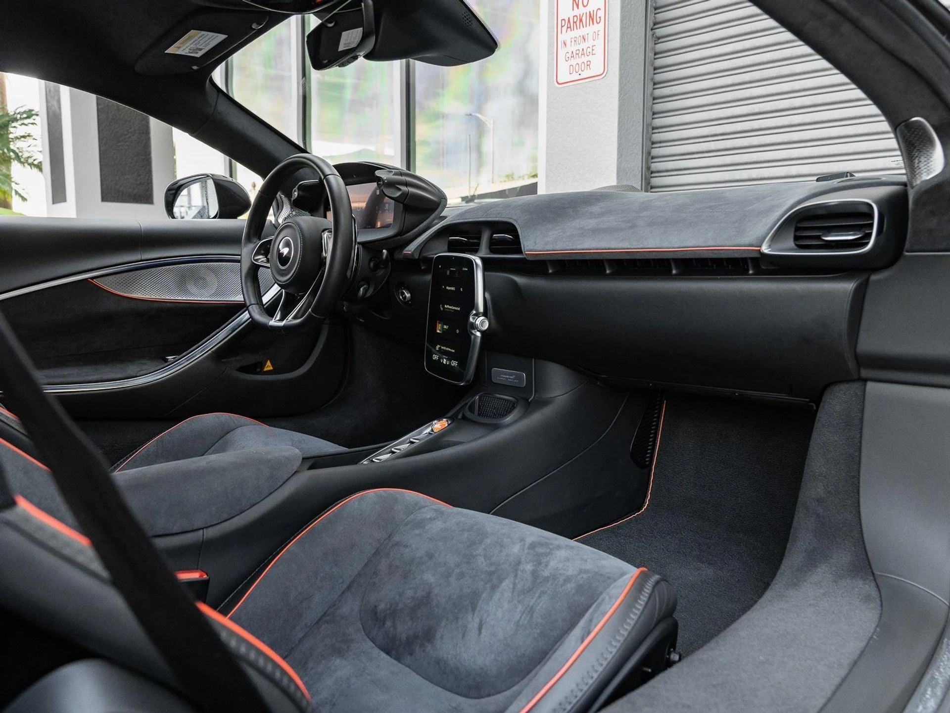 mph001_1288051419_Used_2025_Mc_Laren_Artura_Coupe_1773864507_2f4837ed1e