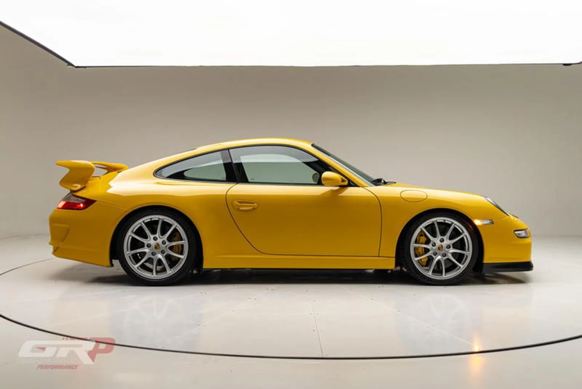 mph001_128839640_381592_E4_6_FAD_4319_8_A98_61148_BABFB_5_C_b079958025