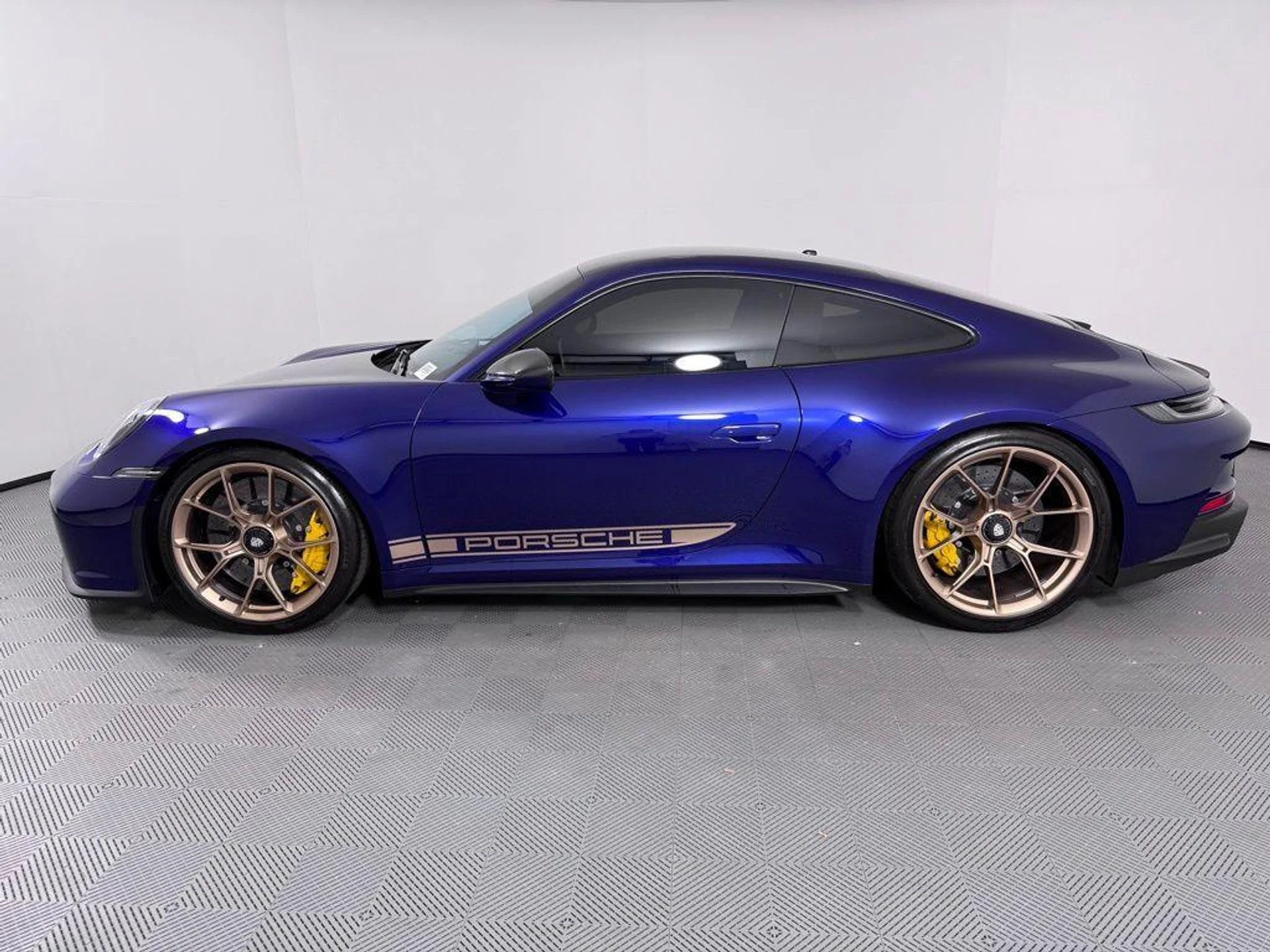 mph001_1300848962_6_RI_Rzb9_Rp_Ax_A2t_Fz_E44gpu_XL_9_EE_ed5714a4af