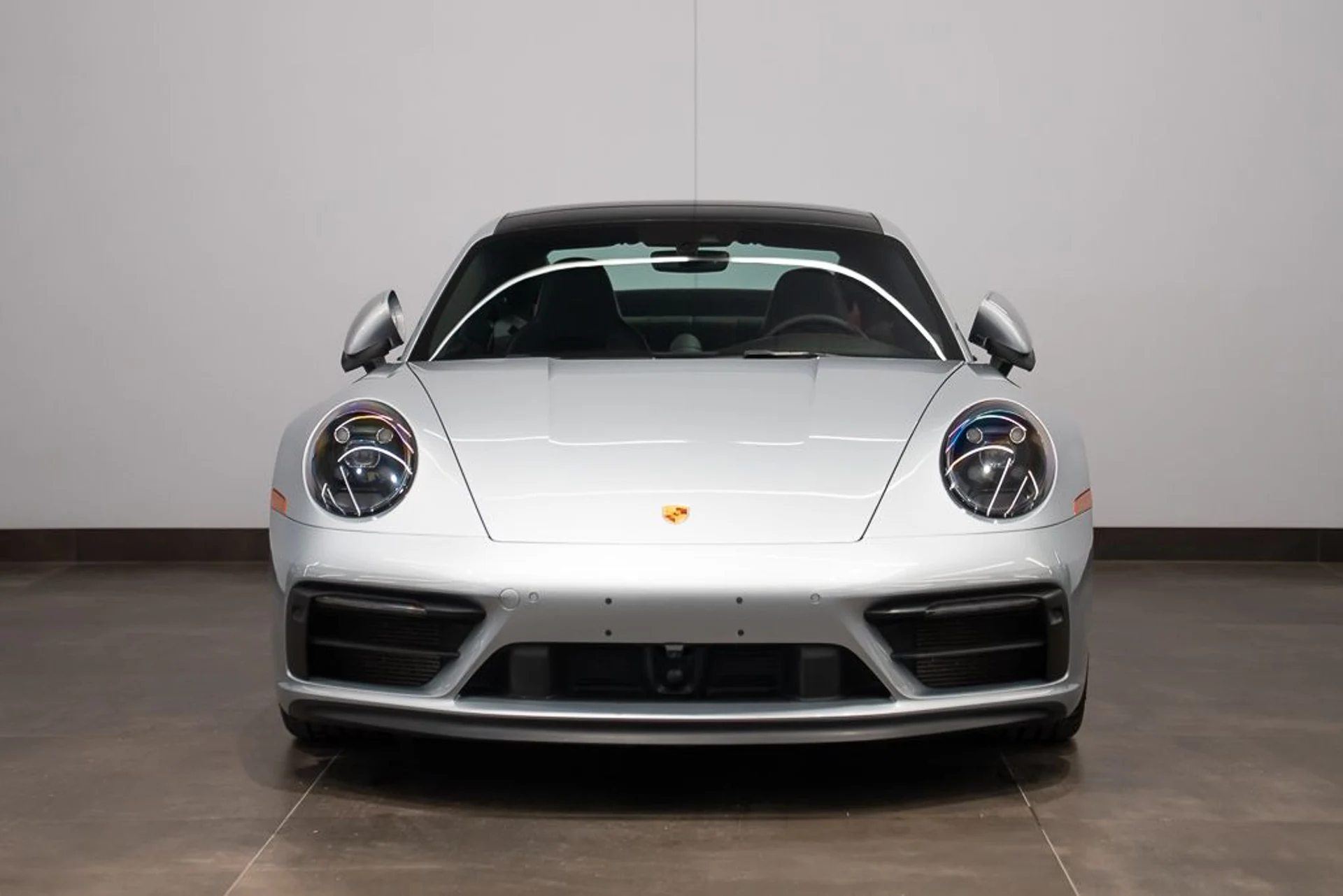 mph001_1305100517_porsche_911_2022_jpg_v_1776104274_f6528cb5fe