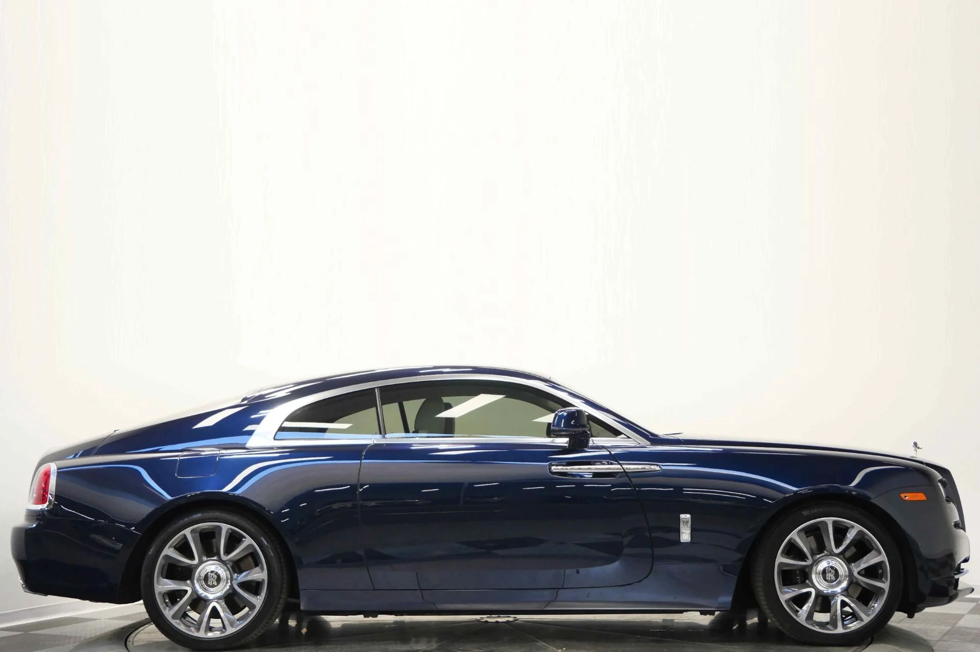 mph001_1308786377_Used_2019_Rolls_Royce_Wraith_The_Wraith_Package_Starlight_Headliner_Surround_Cameras_1773246282_6c219b3f9d