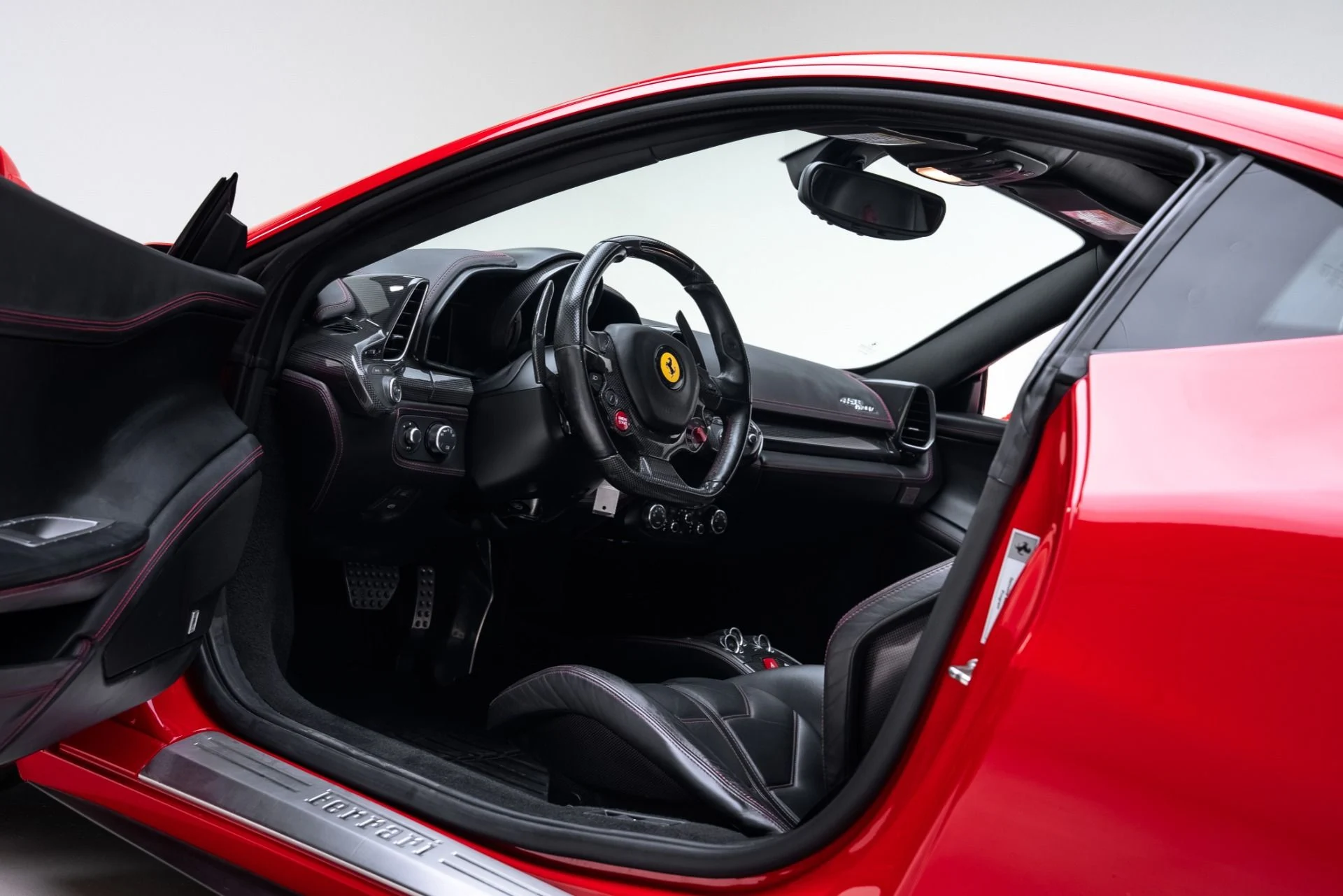 mph001_1310964120_Used_2012_Ferrari_458_Italia_1774895288_af657f219f