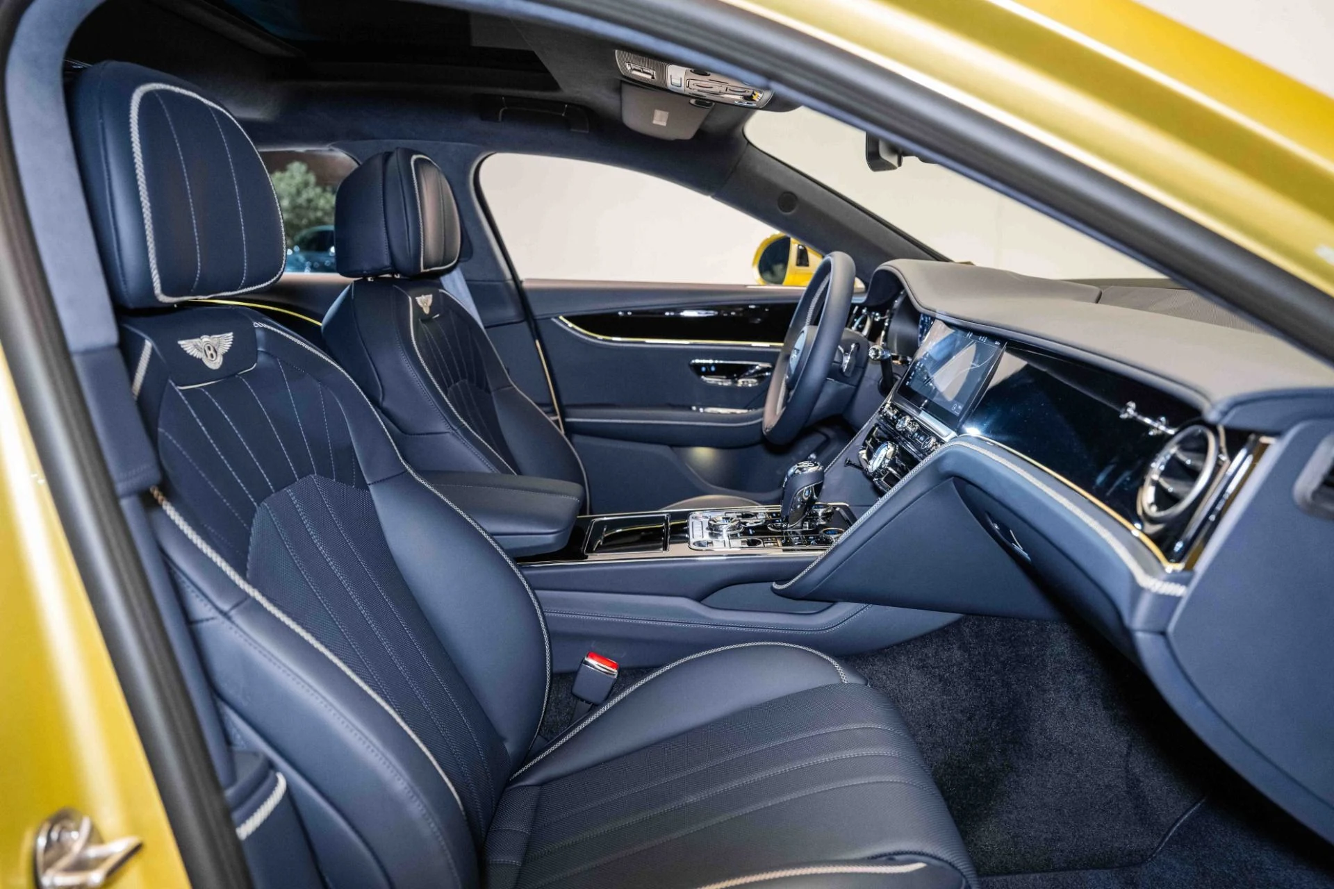 mph001_1320150737_Used_2024_Bentley_Flying_Spur_Edition_8_1721508195_7a9e390c37
