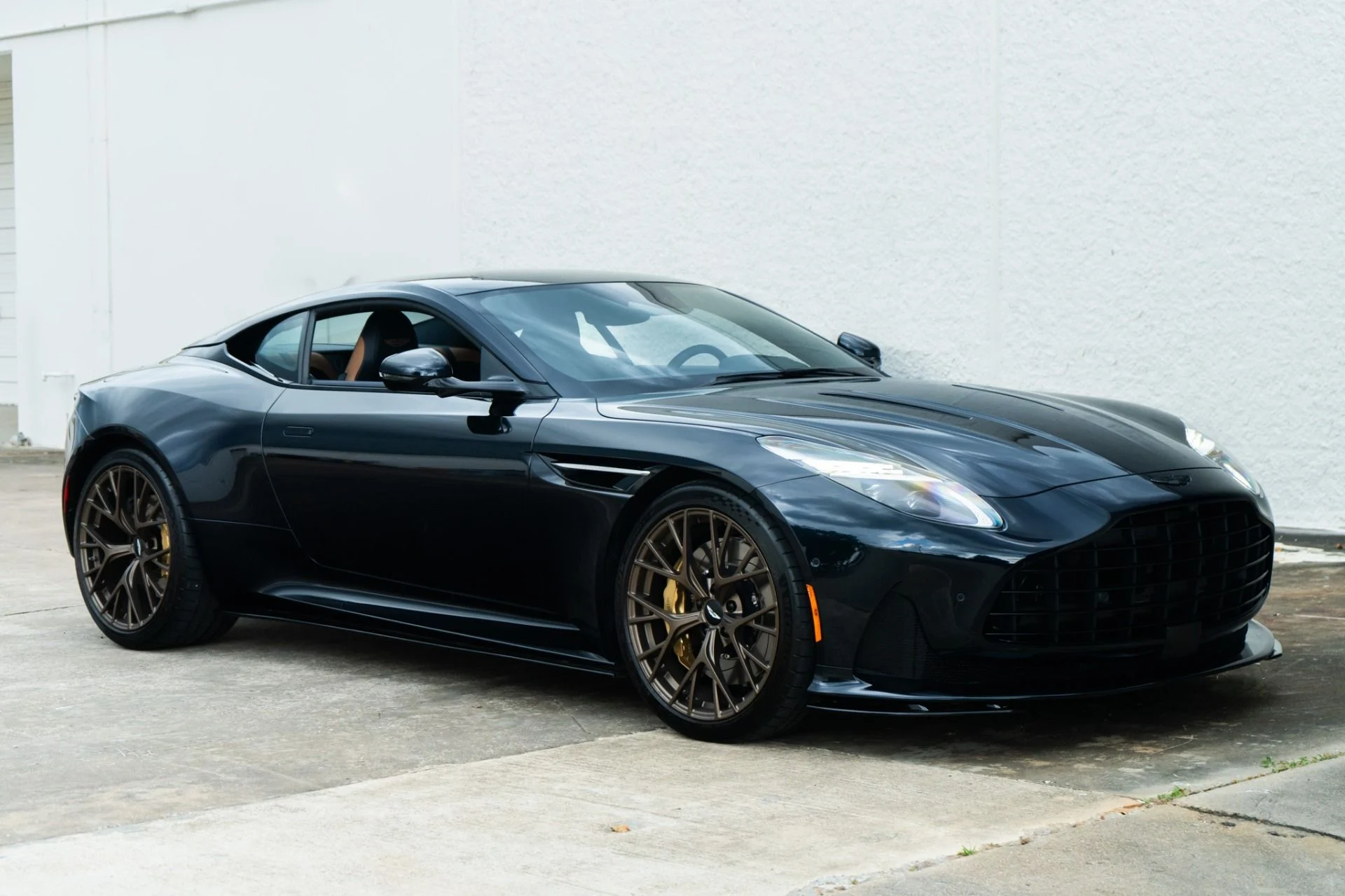 mph001_1332406715_Used_2024_Aston_Martin_DB_12_V8_1780518223_0d1eb5b650