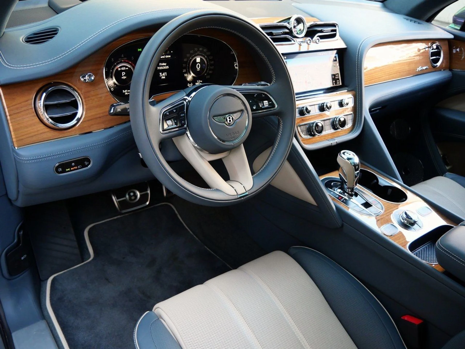 mph001_1340077638_e0bb2390cfd646c5abb6fa37435eeff5x_b8d38059c6