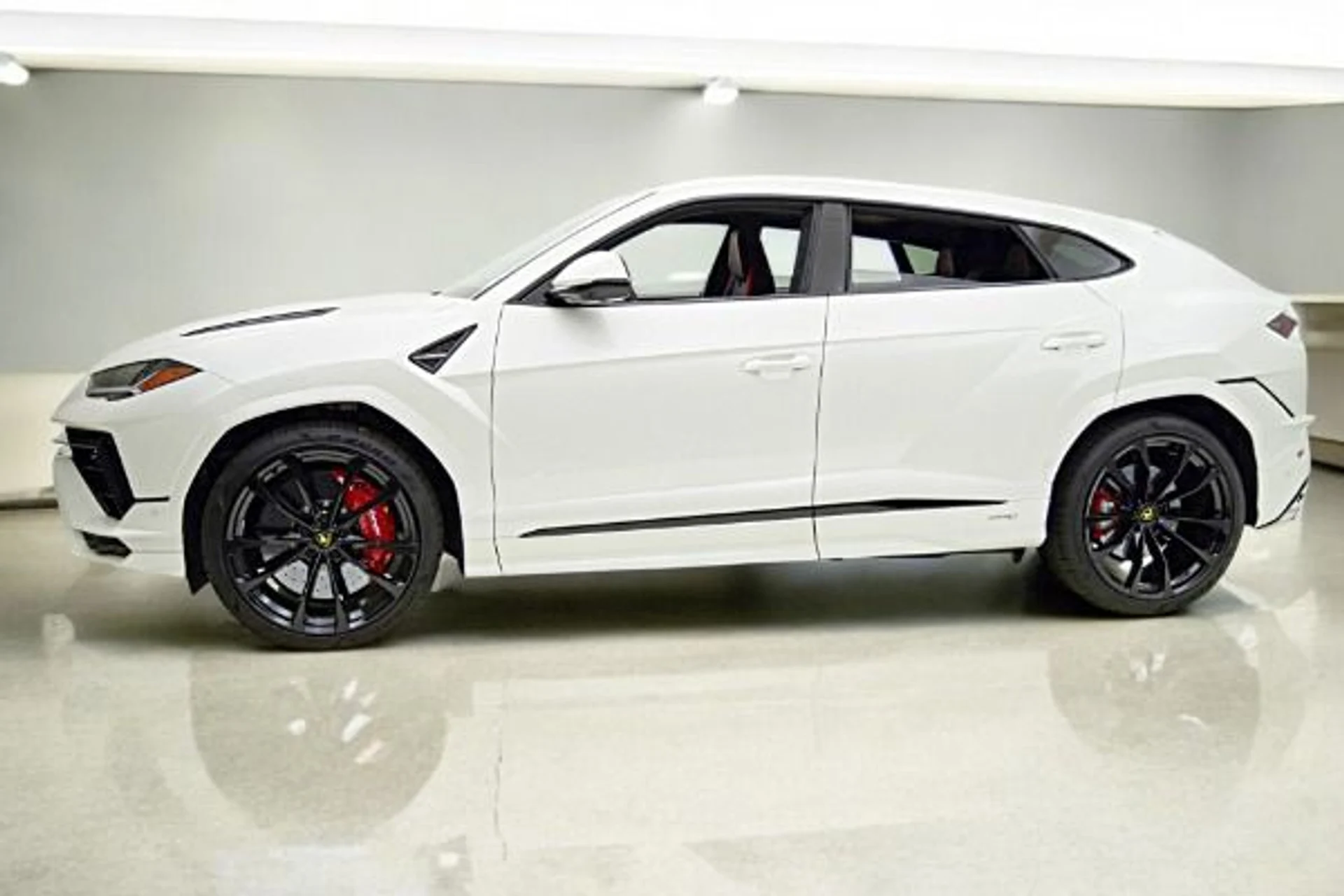 mph001_134078365_Used_2024_Lamborghini_Urus_SSELEZIONE_PRE_OWNED_CERTIFIED_9b08ce07af