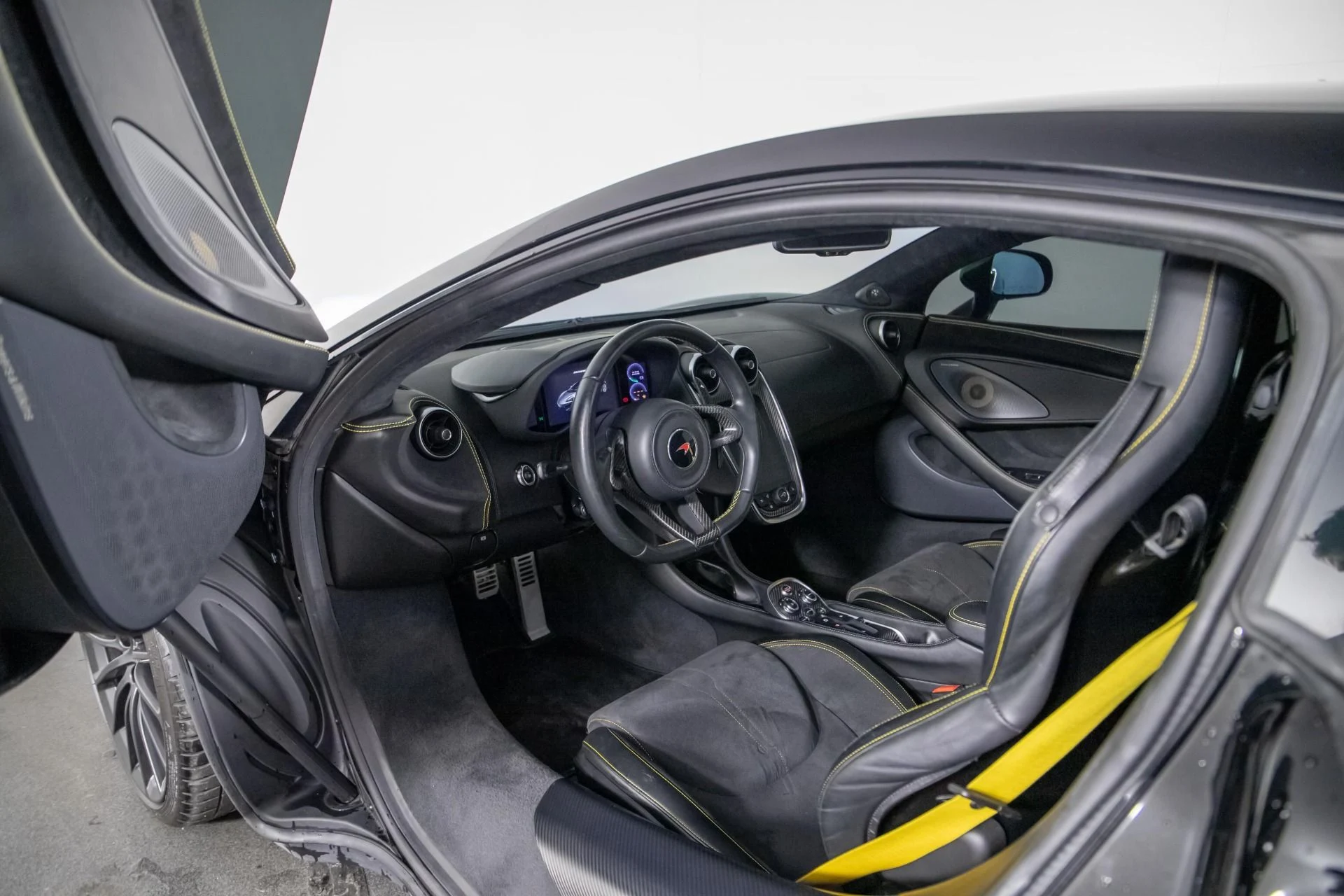 mph001_1352960427_Used_2017_Mc_Laren_570_GT_1773252856_b13b9113b2