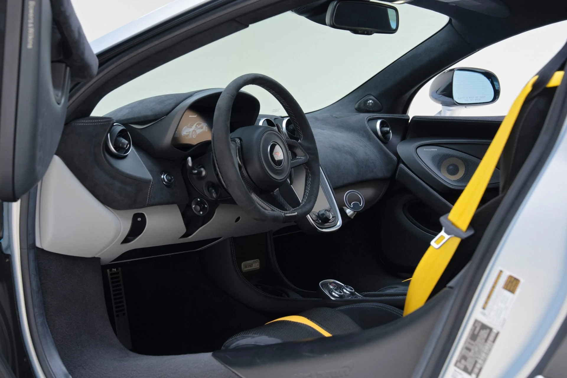 mph001_1356309505_Used_2017_Mc_Laren_570_GT_1779229037_73c677baeb