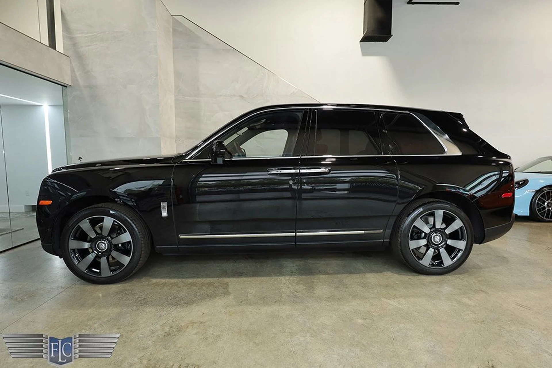 mph001_1357357313_used_2024_rolls_royce_cullinan_sportutility_9689_22979404_2_1024_3c0b2356fd