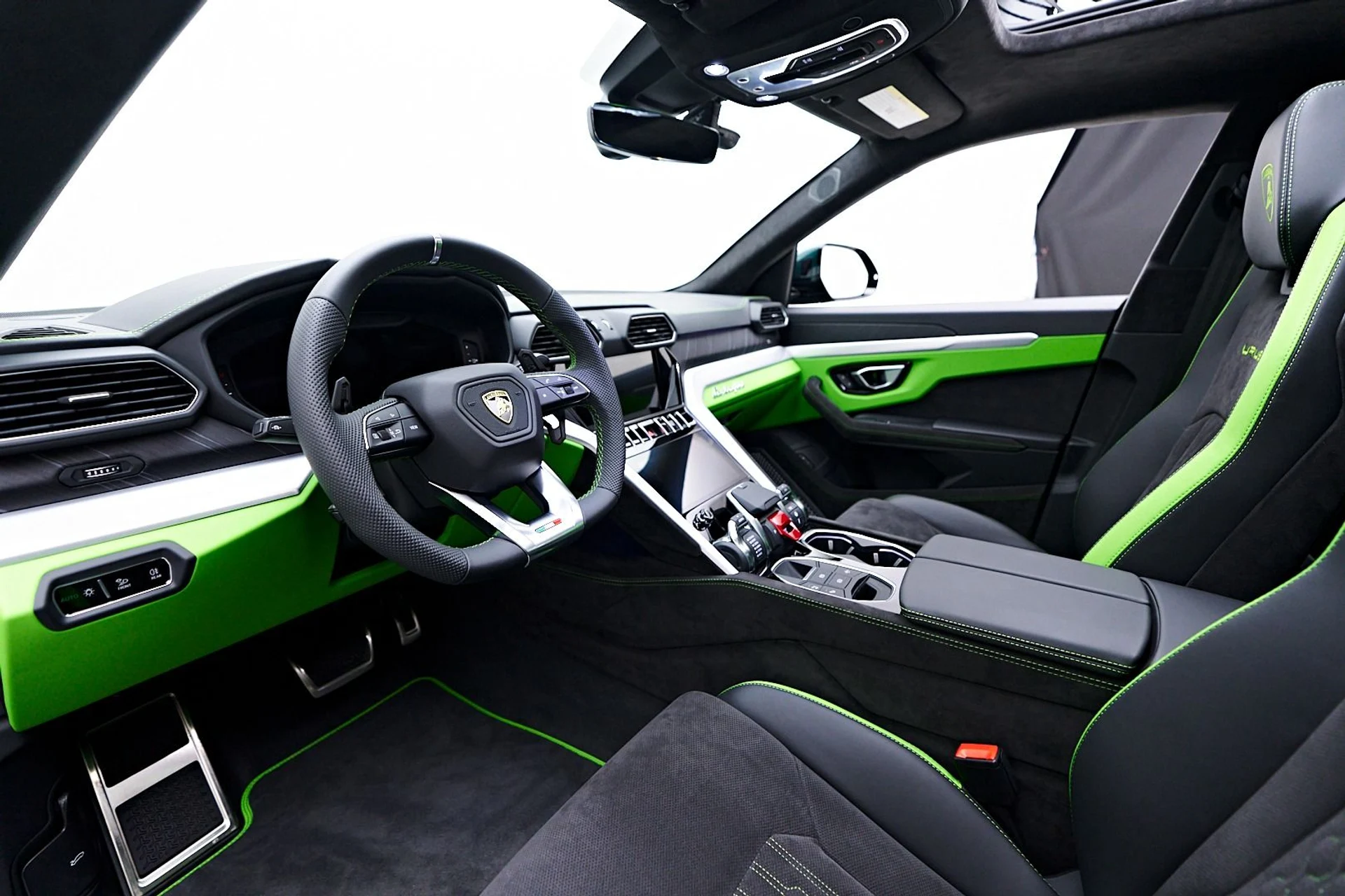 mph001_1357799380_Used_2024_Lamborghini_Urus_S_1744682462_01133c451f