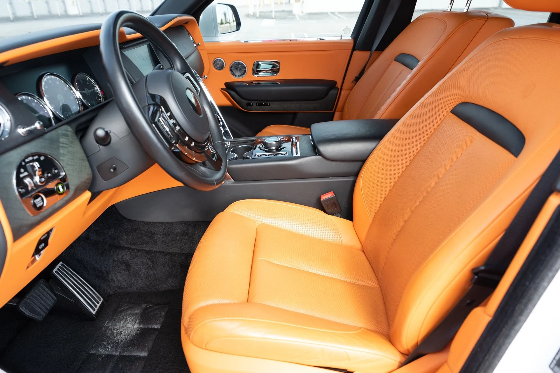 mph001_1358730897_Used_2020_Rolls_Royce_Cullinan_1764721010_bbb3340b83