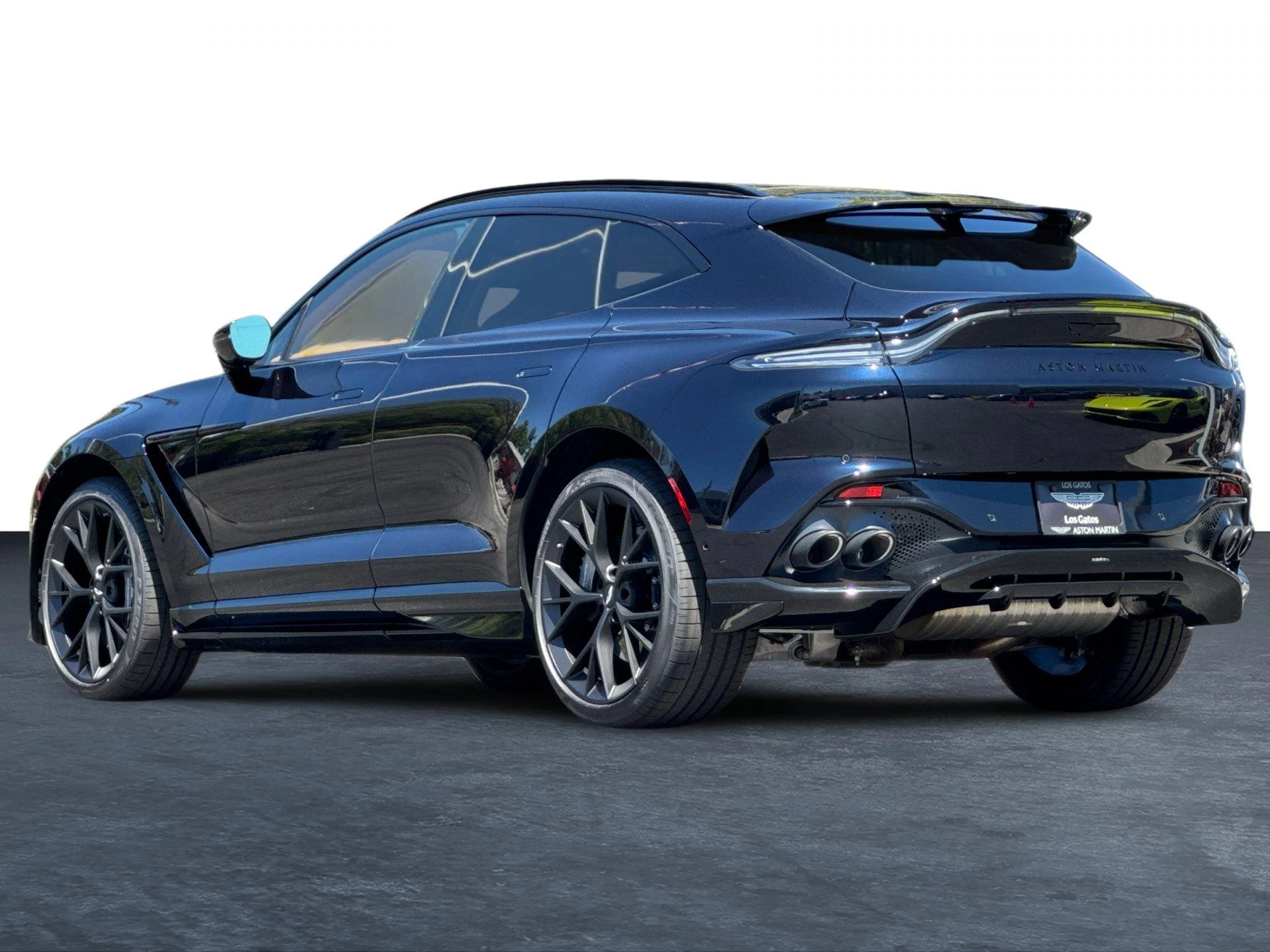 mph001_1360252968_New_2025_Aston_Martin_DBX_707_1754468402_62aa56eee3