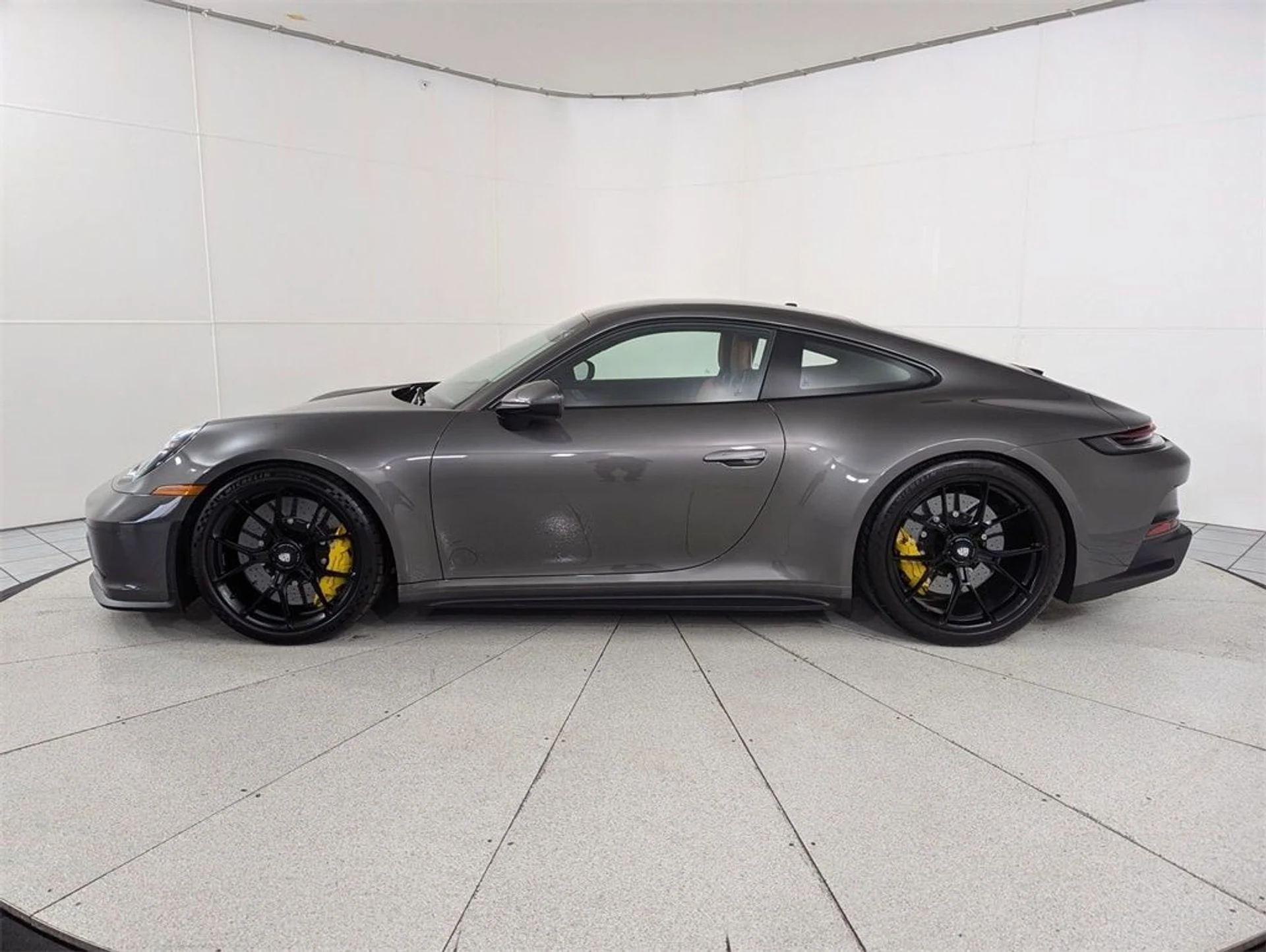 mph001_138641751_56e46de9dc9db8229bc3c272b8ad2449x_ed8ca1ecda