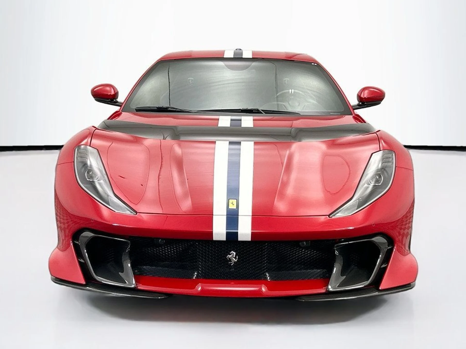 mph001_1392483249_used_2024_ferrari_812_competizione_consignmentcar_8119_22991795_2_1024_2223cf08a3