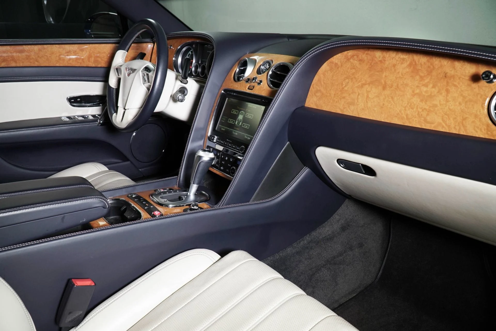 mph001_1402813893_Used_2015_Bentley_Flying_Spur_V8_1773689029_392a7d35a1