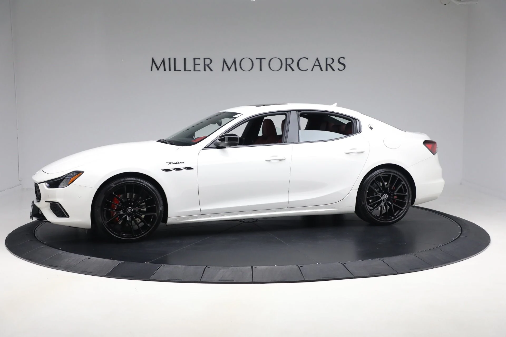 mph001_1403917864_Used_2022_Maserati_Ghibli_Modena_Q4_227a680de2