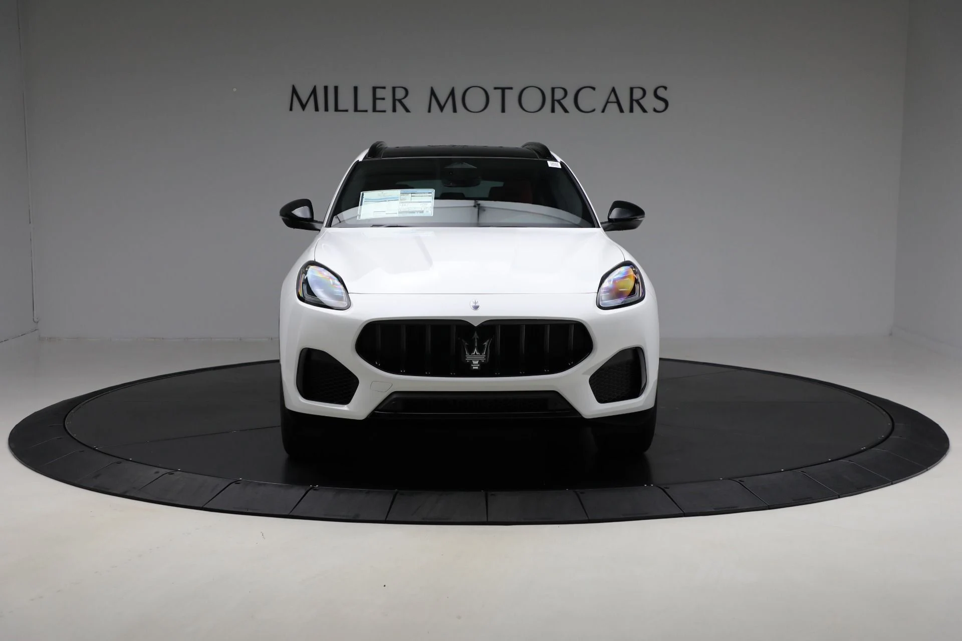 mph001_1404207585_New_2025_Maserati_Grecale_Modena_59eac5e02e