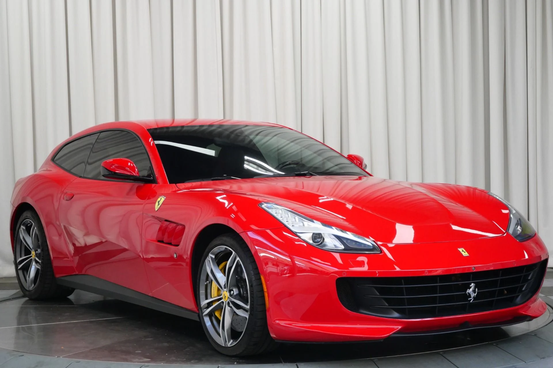 mph001_1411002161_Used_2018_Ferrari_GTC_4_Lusso_V12_1752852252_14a162aefa