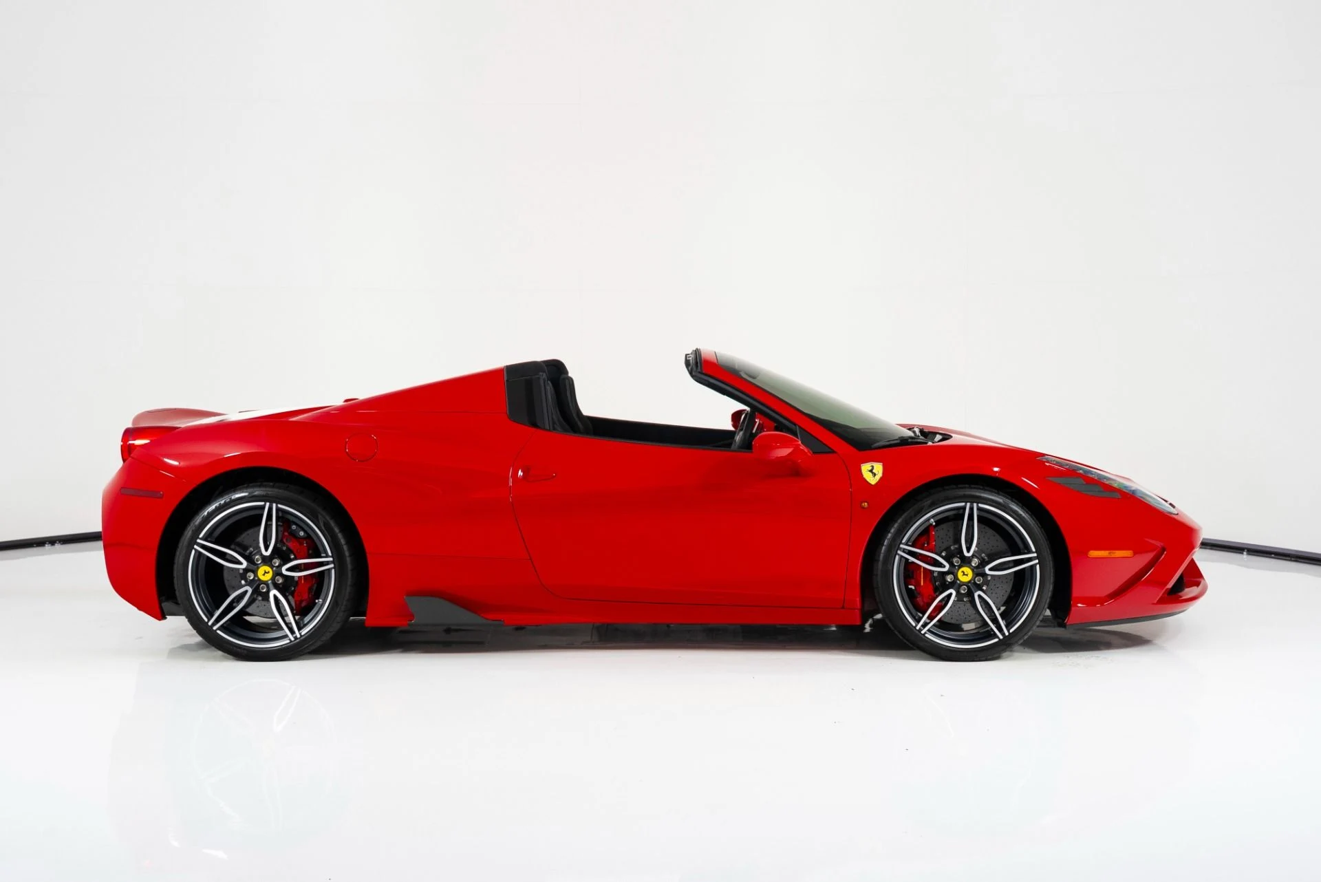 mph001_1413484669_Used_2015_Ferrari_458_Speciale_Aperta_1760034925_81dfd7966f