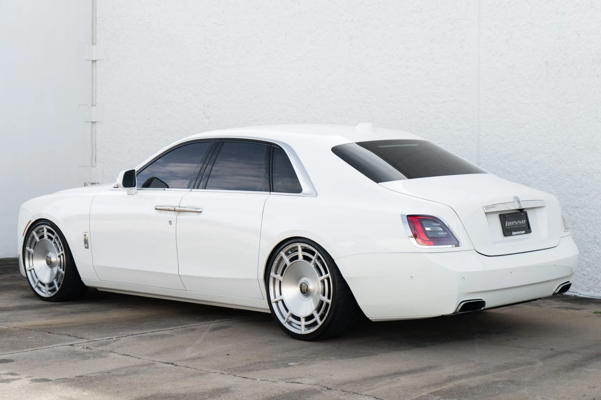 mph001_1415198664_Used_2022_Rolls_Royce_Ghost_1771452003_00c56b0a57