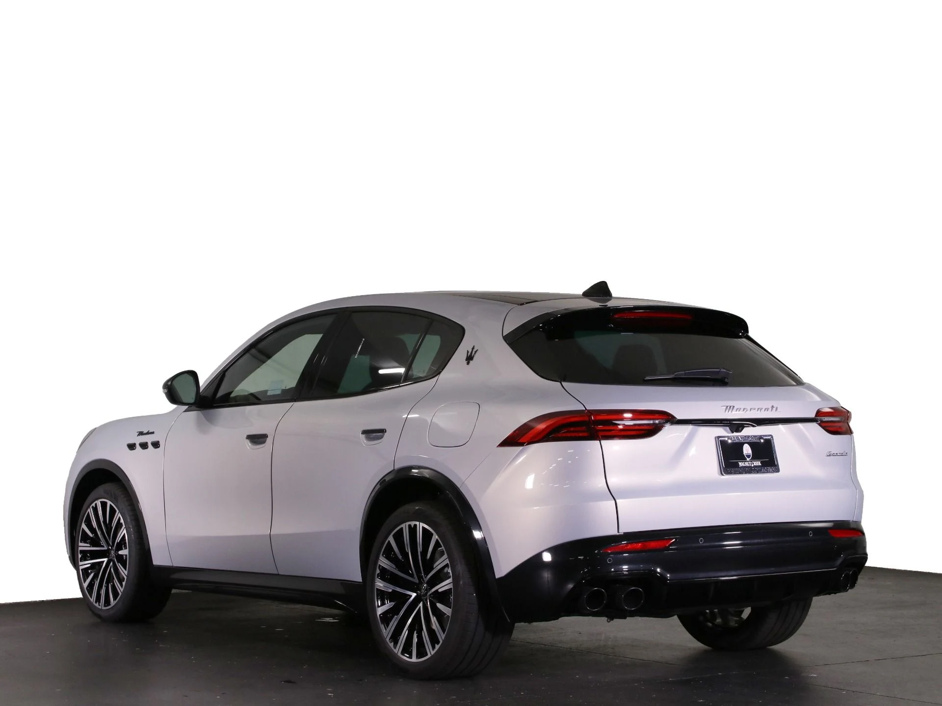 mph001_1418162035_New_2025_Maserati_Grecale_Modena_1768457699_83e22a034a