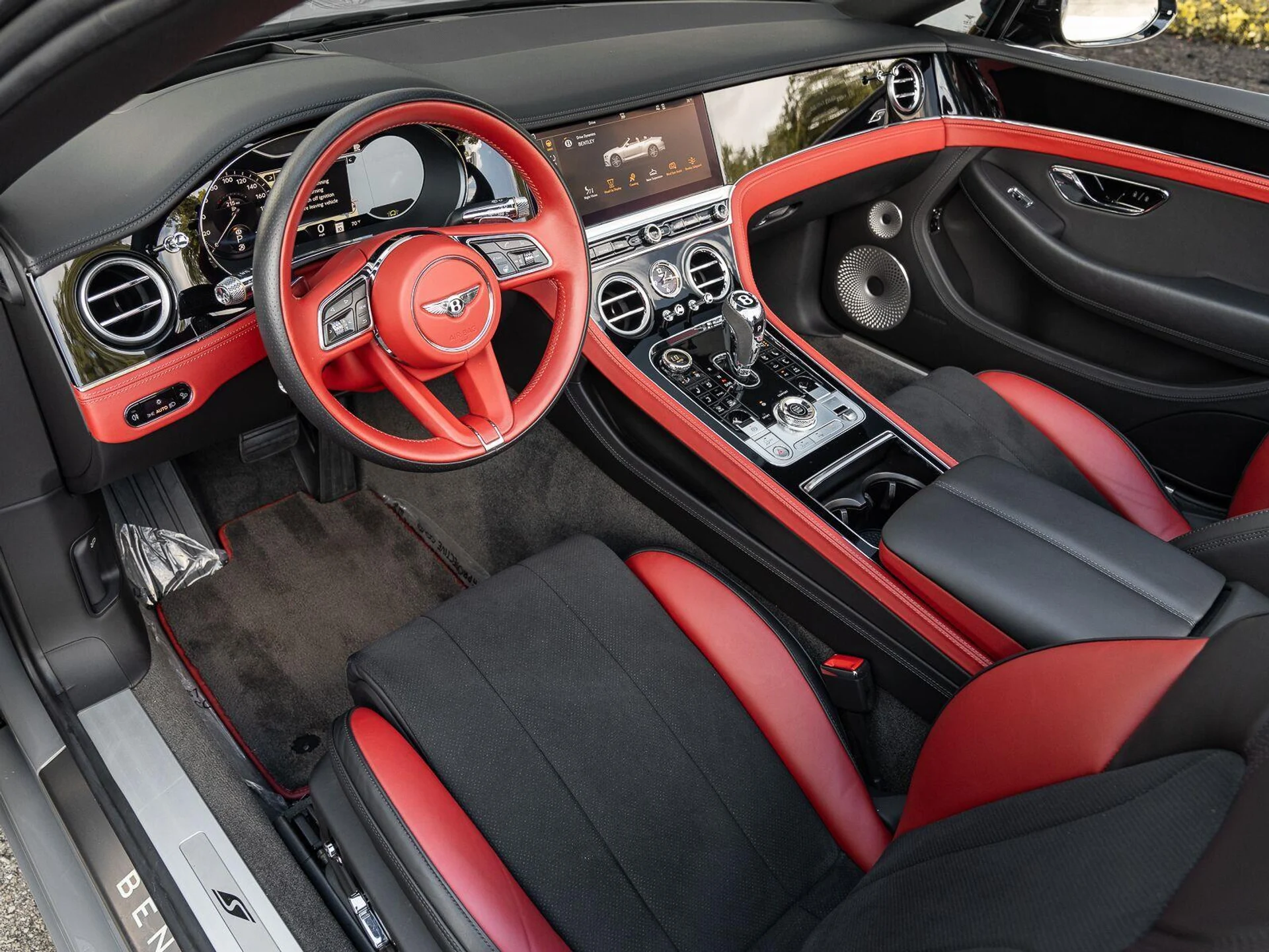 mph001_1418428921_Used_2023_Bentley_Continental_GTC_S_V8_1793214112_3f44b8a48d